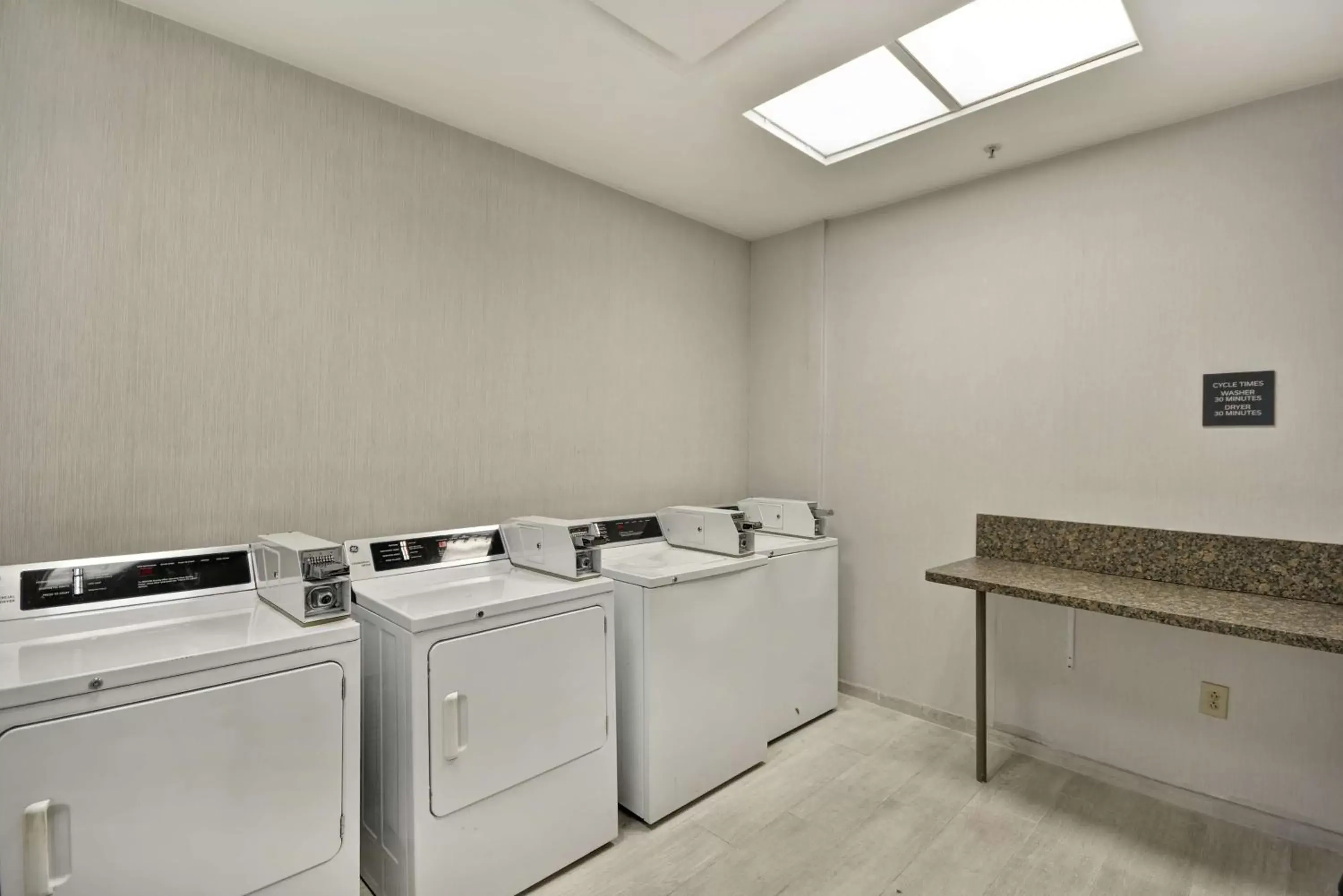 Property building, Bathroom in Hilton Garden Inn Gulfport - Biloxi Airport