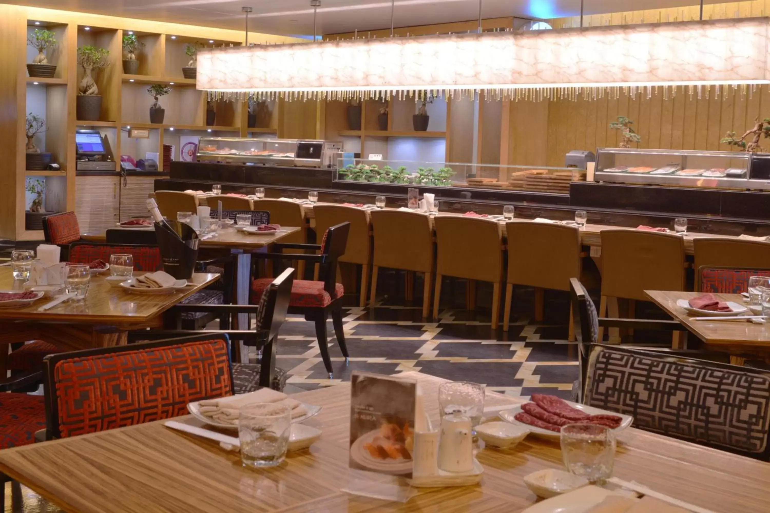 Restaurant/places to eat in Crowne Plaza Kuwait Al Thuraya City by IHG Restaurant/places to eat in Crowne Plaza Kuwait Al Thuraya City by IHG