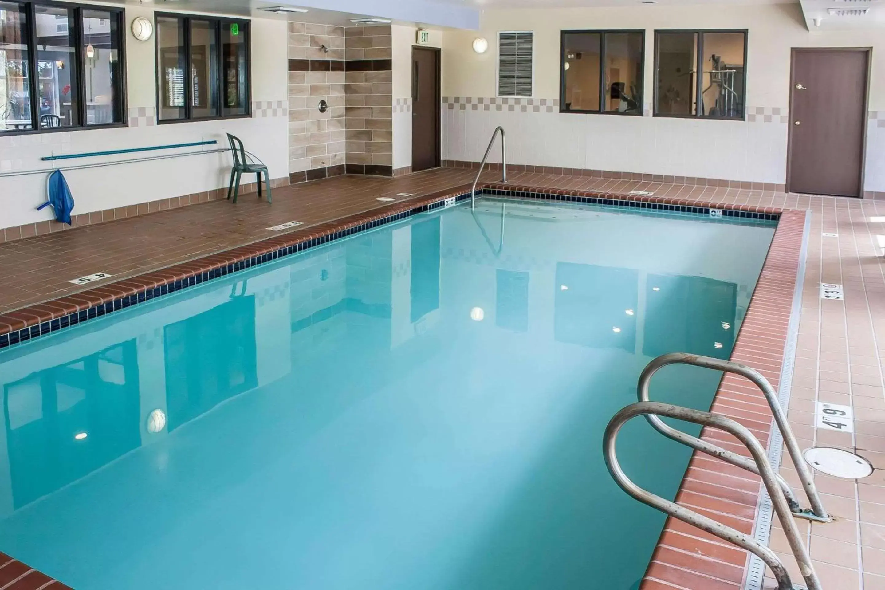 On site, Swimming Pool in Comfort Inn Federal Way - Seattle