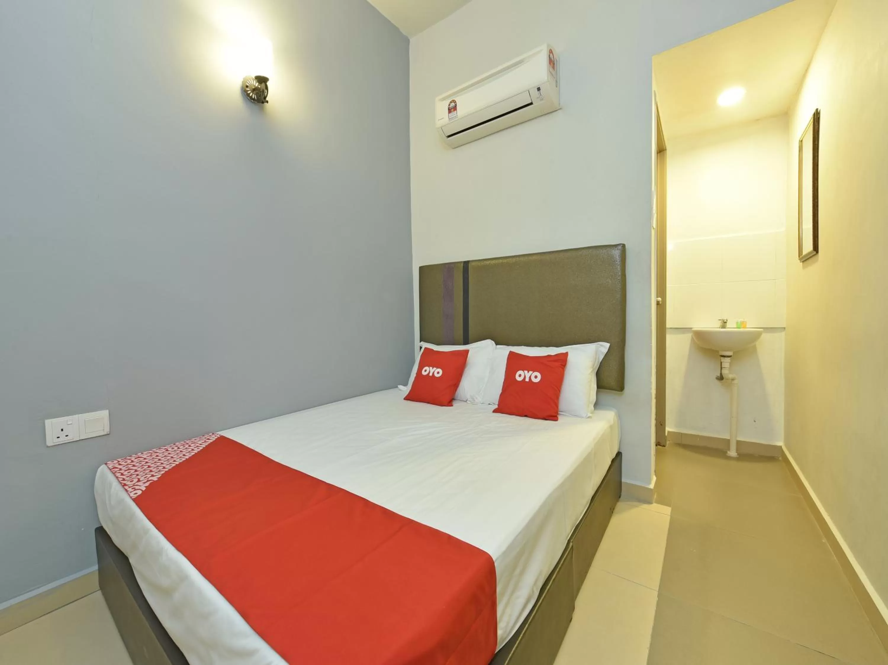 OYO 90553 Hotel 24 Seven