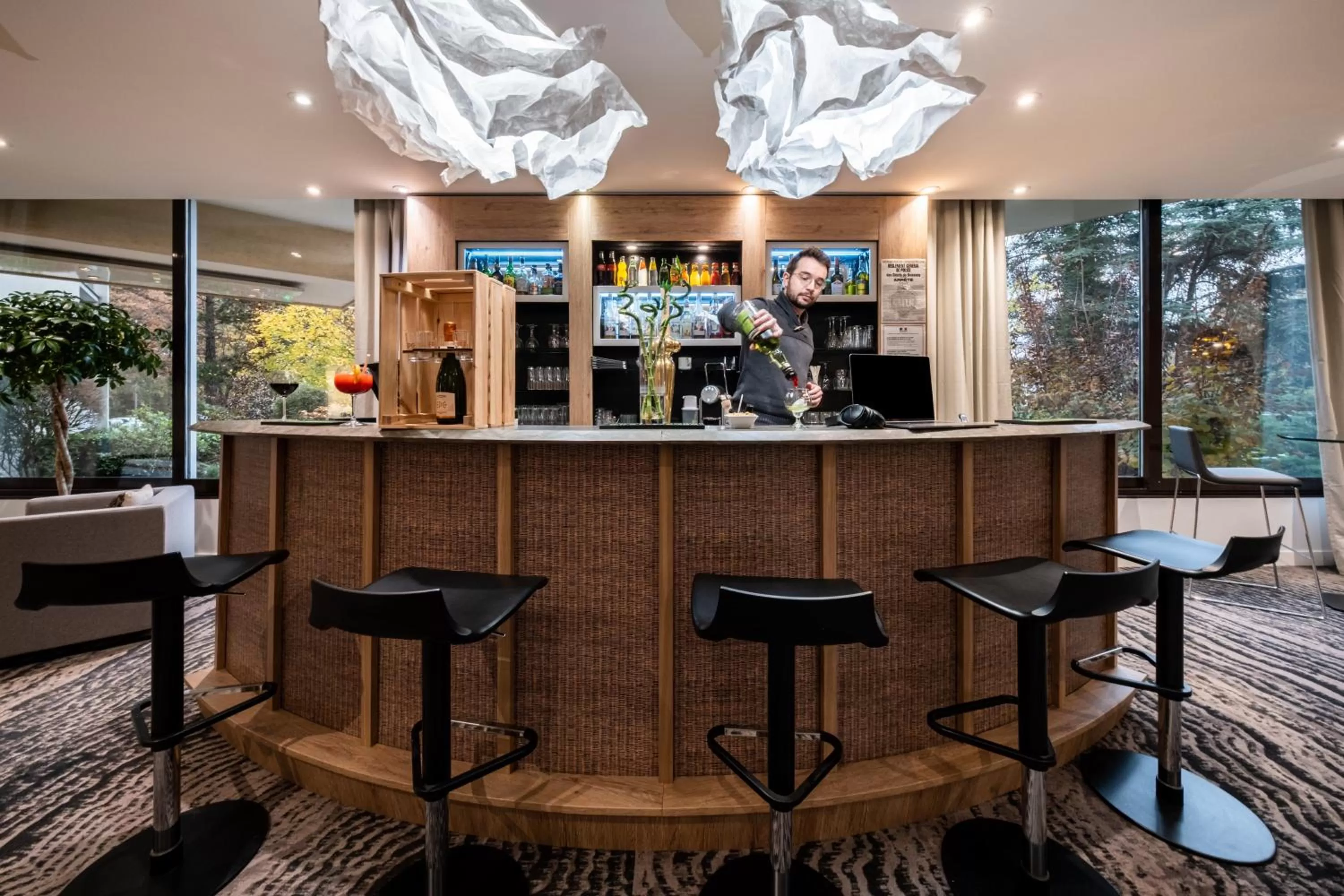 Lounge or bar in Mercure Grenoble Meylan