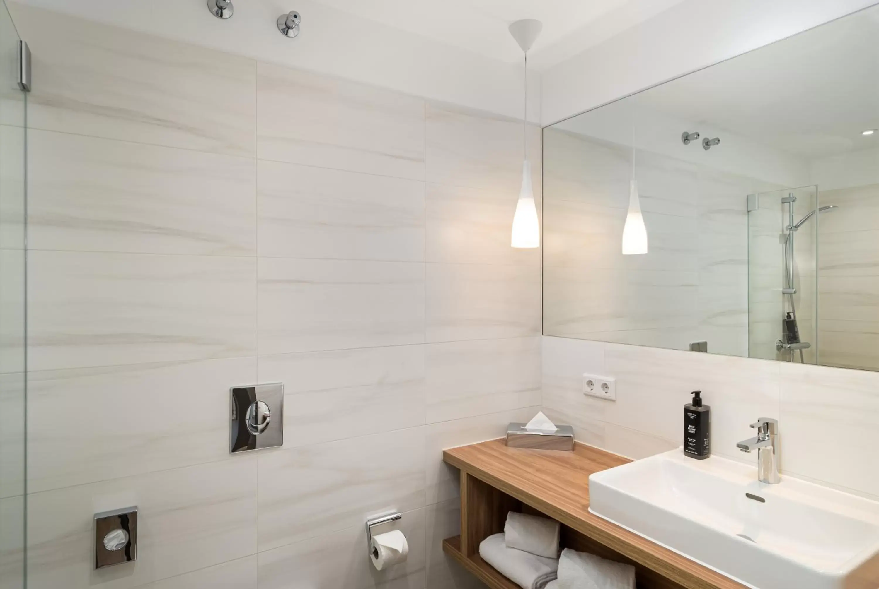 Double Room in elaya hotel regensburg city center, Trademark by Wyndham Double Room in elaya hotel regensburg city center, Trademark by Wyndham