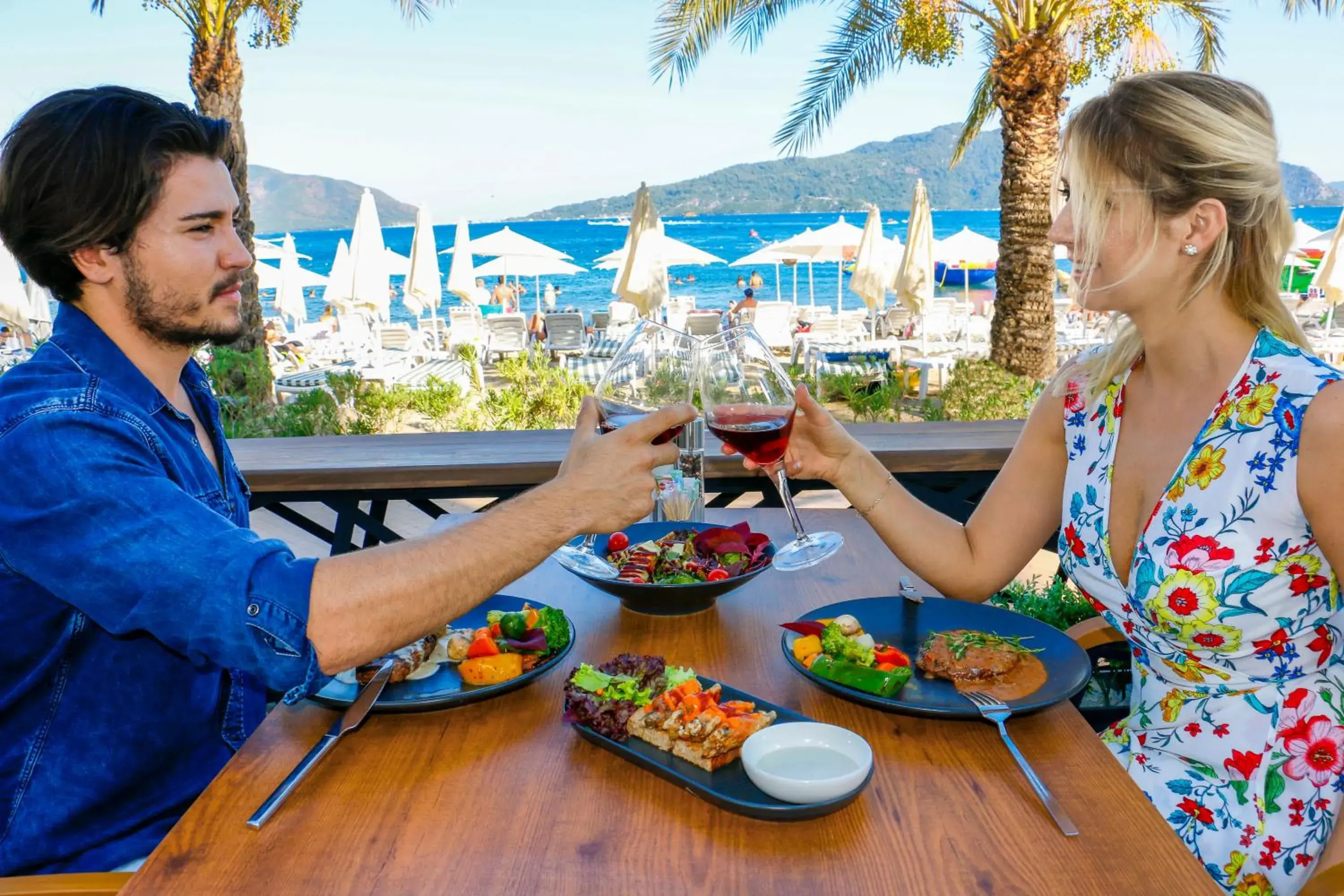 Restaurant/places to eat in Aurasia Beach Hotel