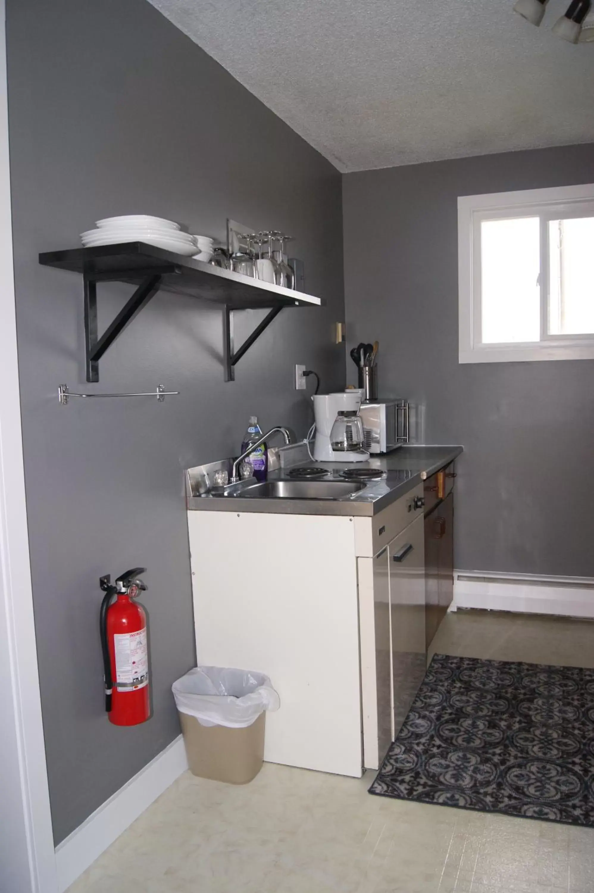 Kitchen or kitchenette, Bathroom in Stardust Inn and Chalets