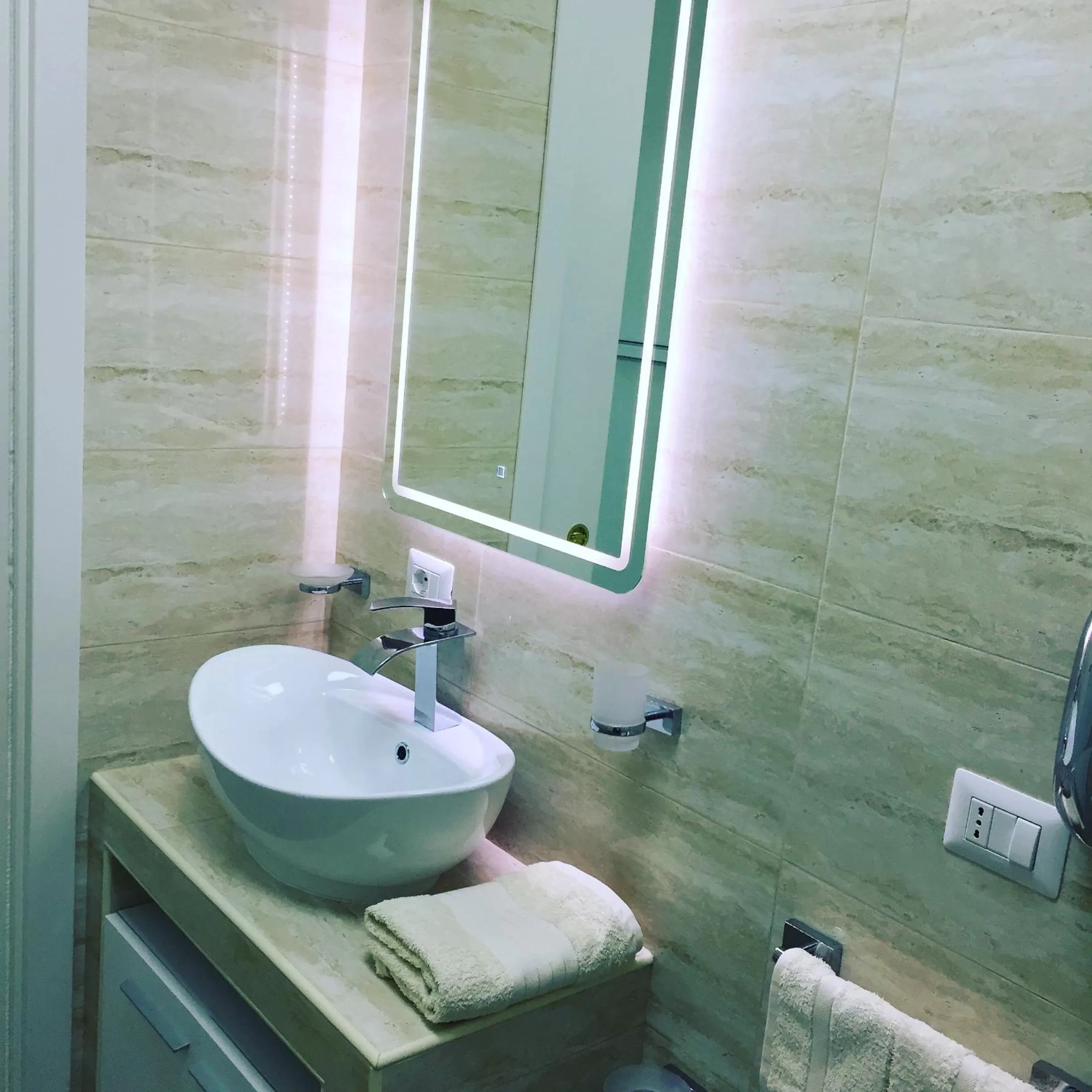 Bathroom in B&B Quintino Sella