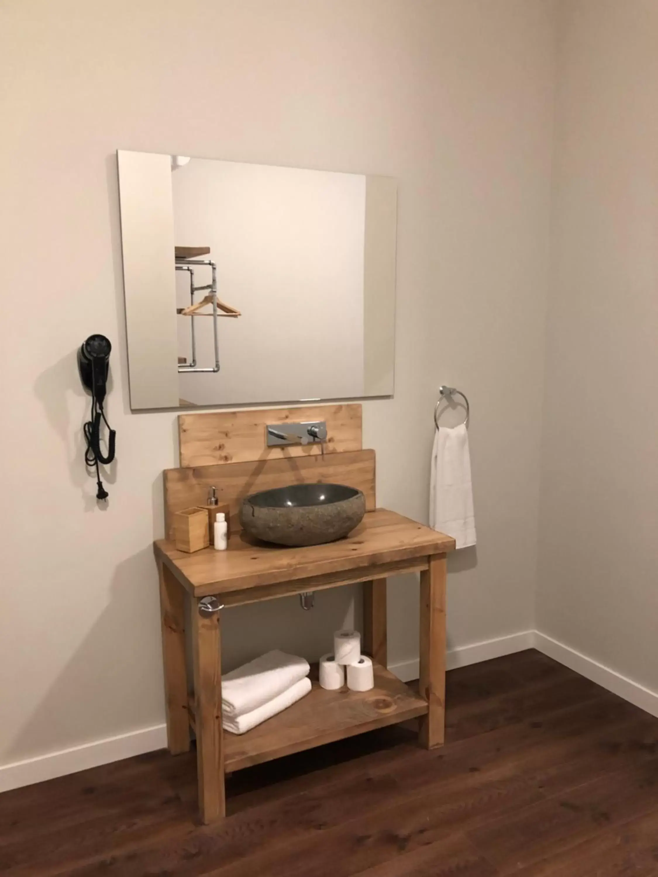 Bathroom, TV/Entertainment Center in Hotel Radha