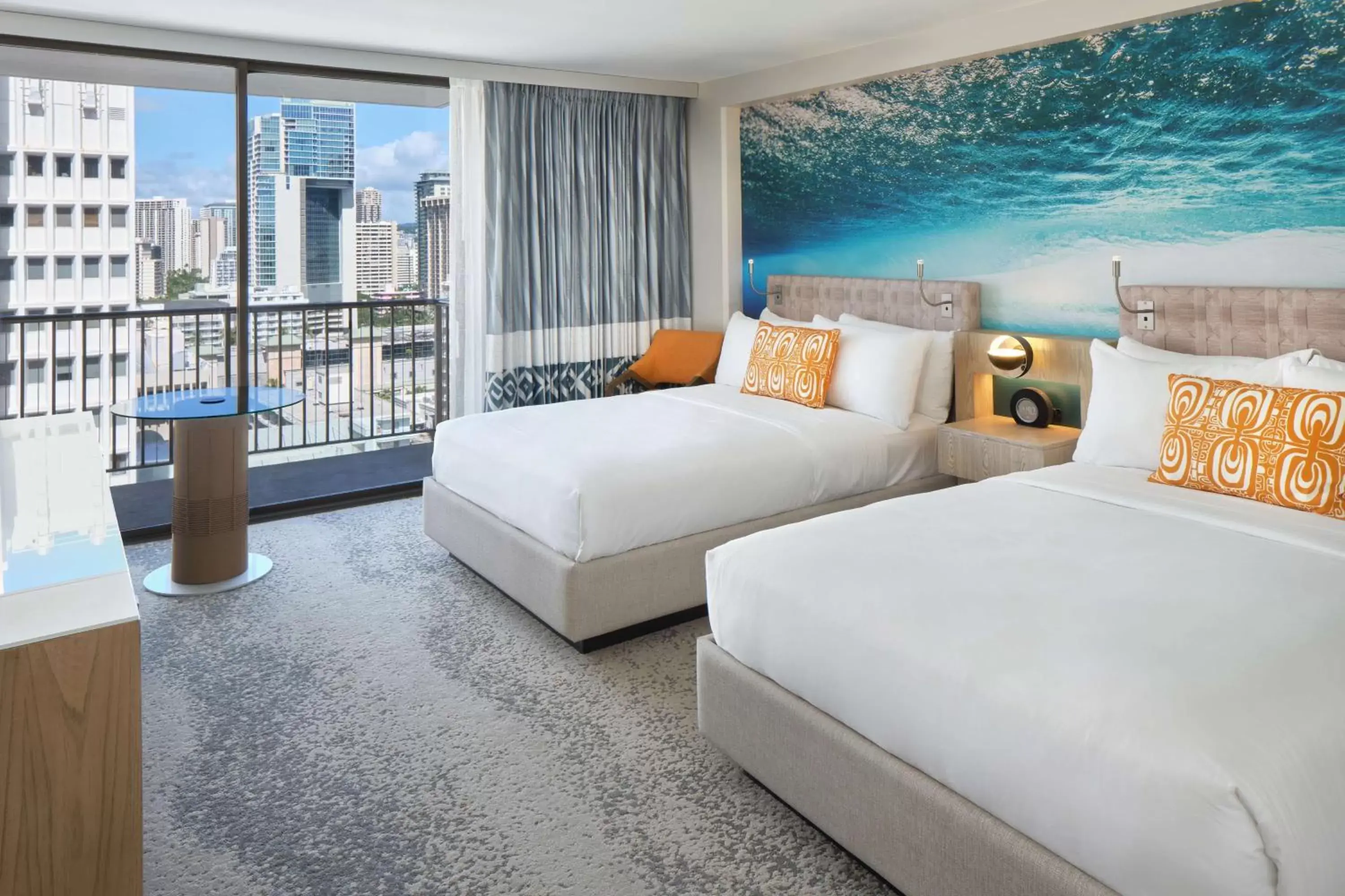 Bedroom, Bed in OUTRIGGER Waikiki Beachcomber Hotel