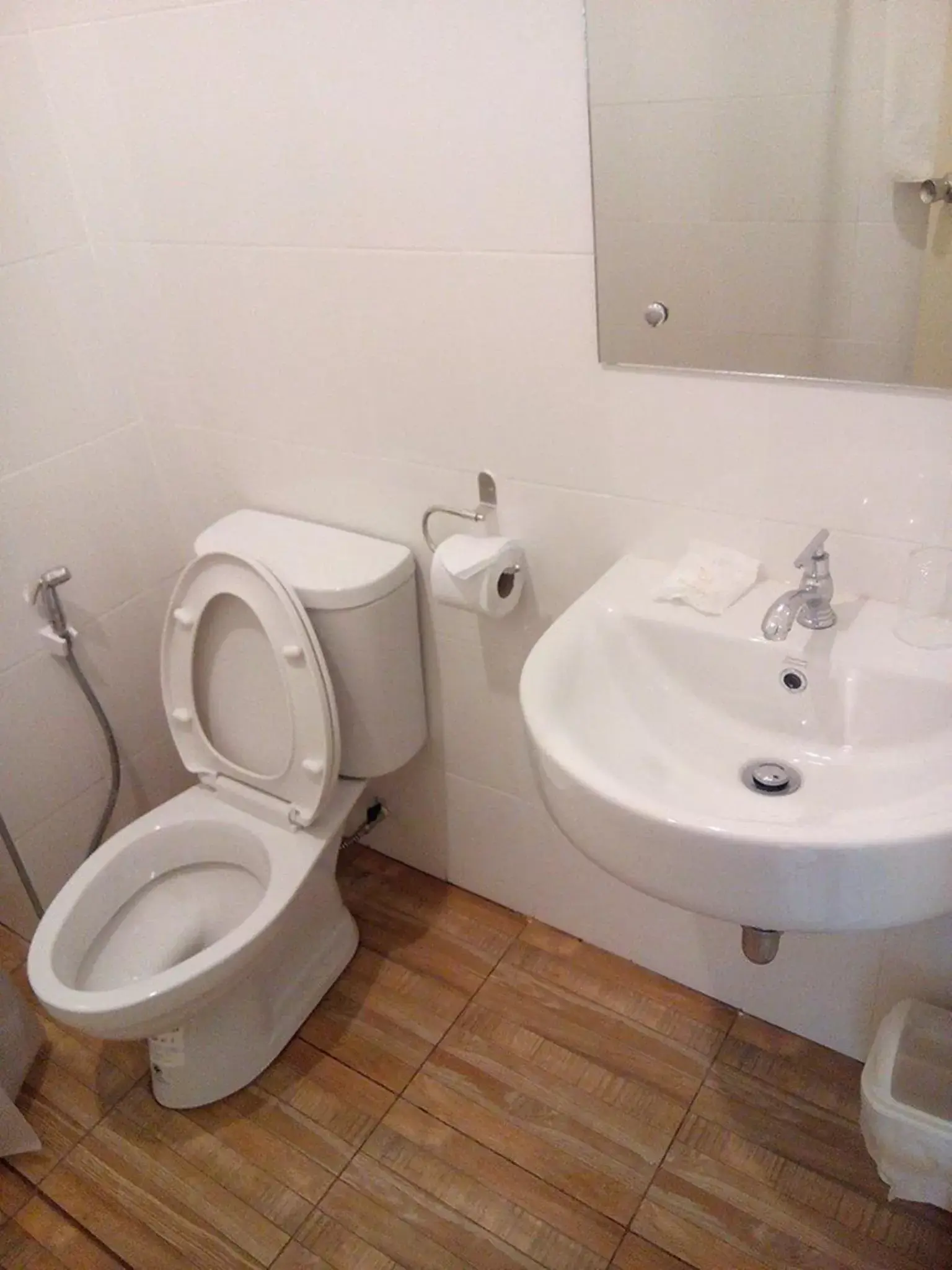 Bathroom in Pin Hotel