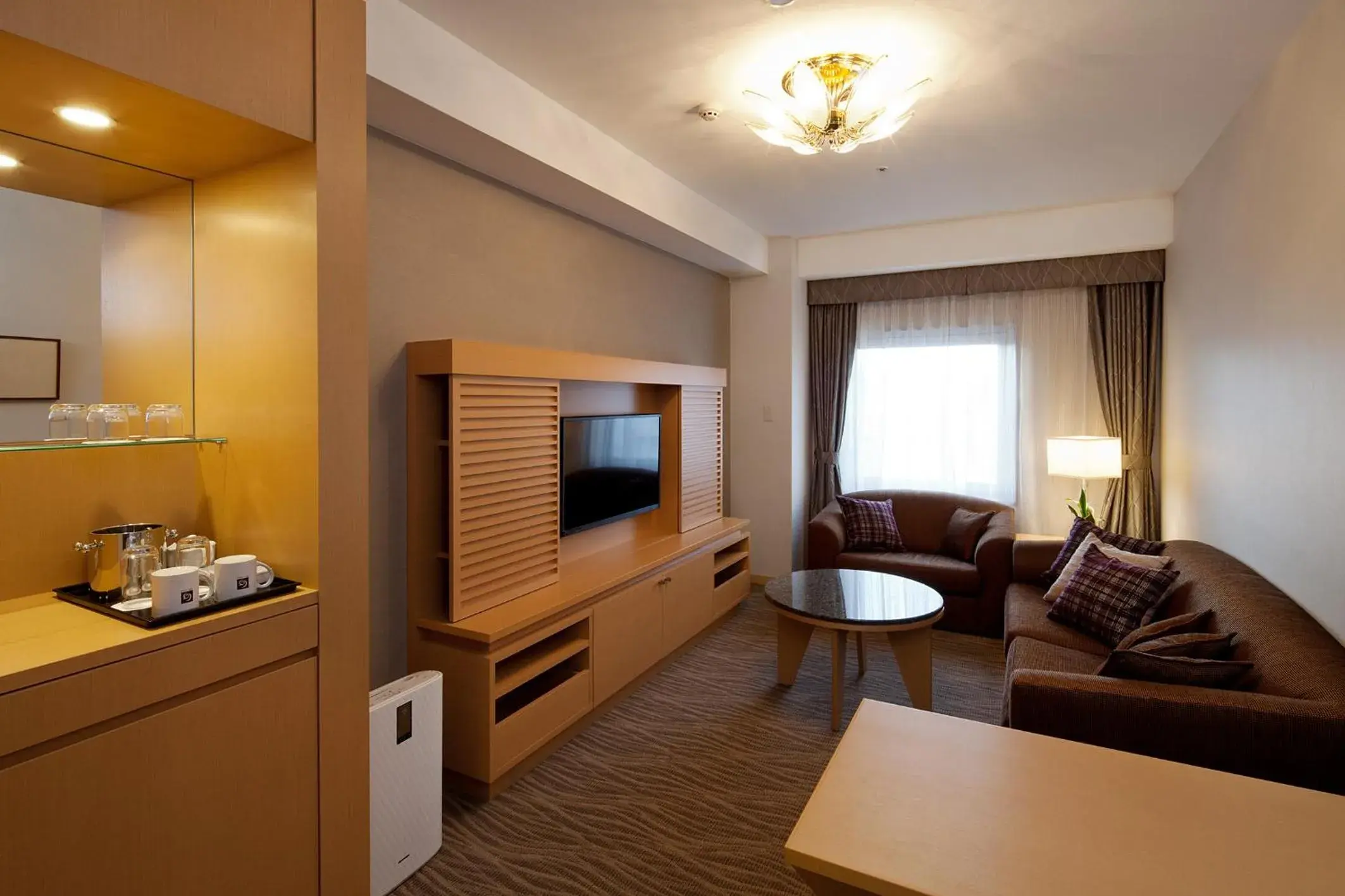 Photo of the whole room, Seating Area in Ueda Tokyu REI Hotel
