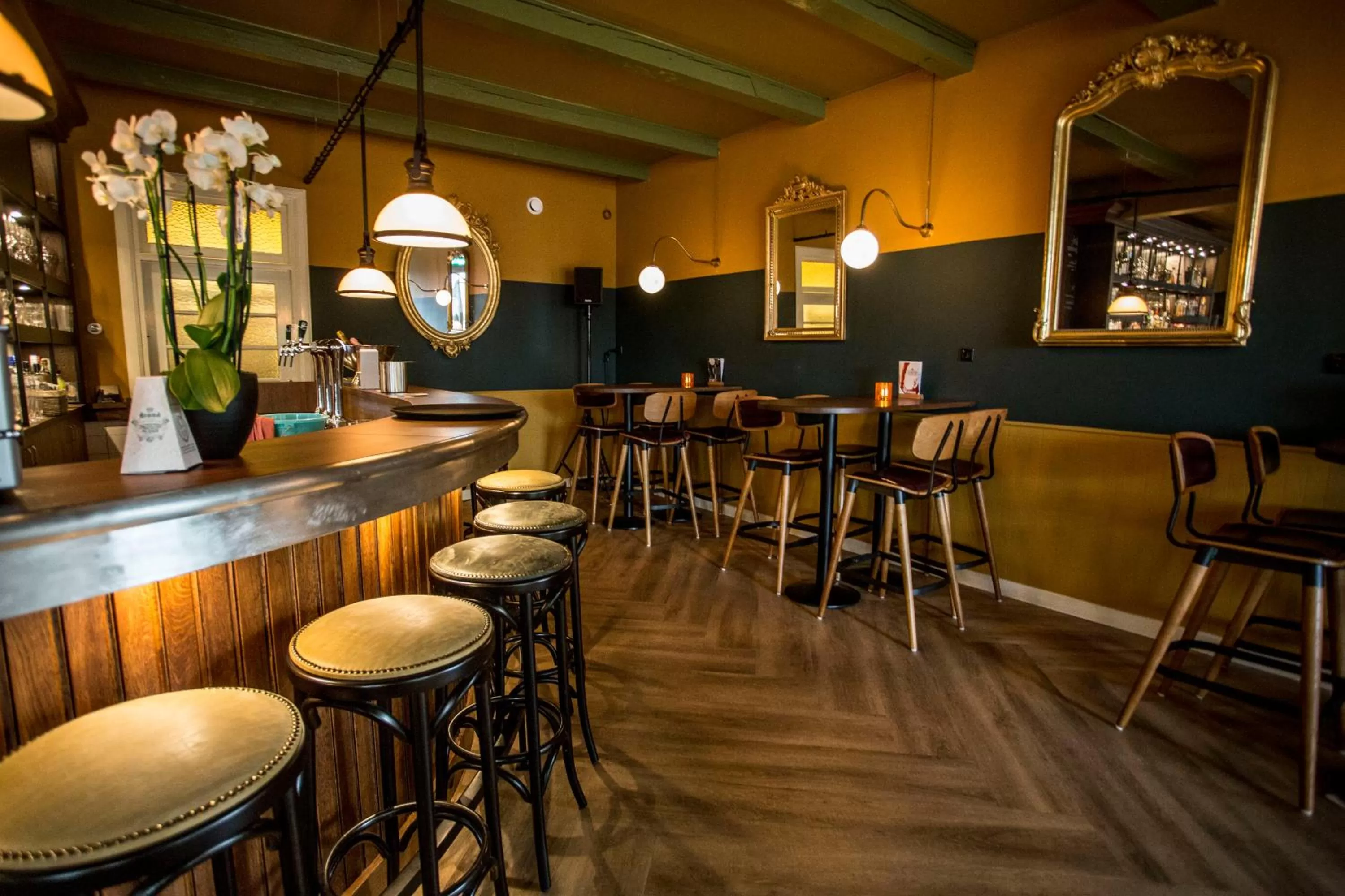 Restaurant/places to eat in Hotel In't Holt 1654 Grand Café & Logement