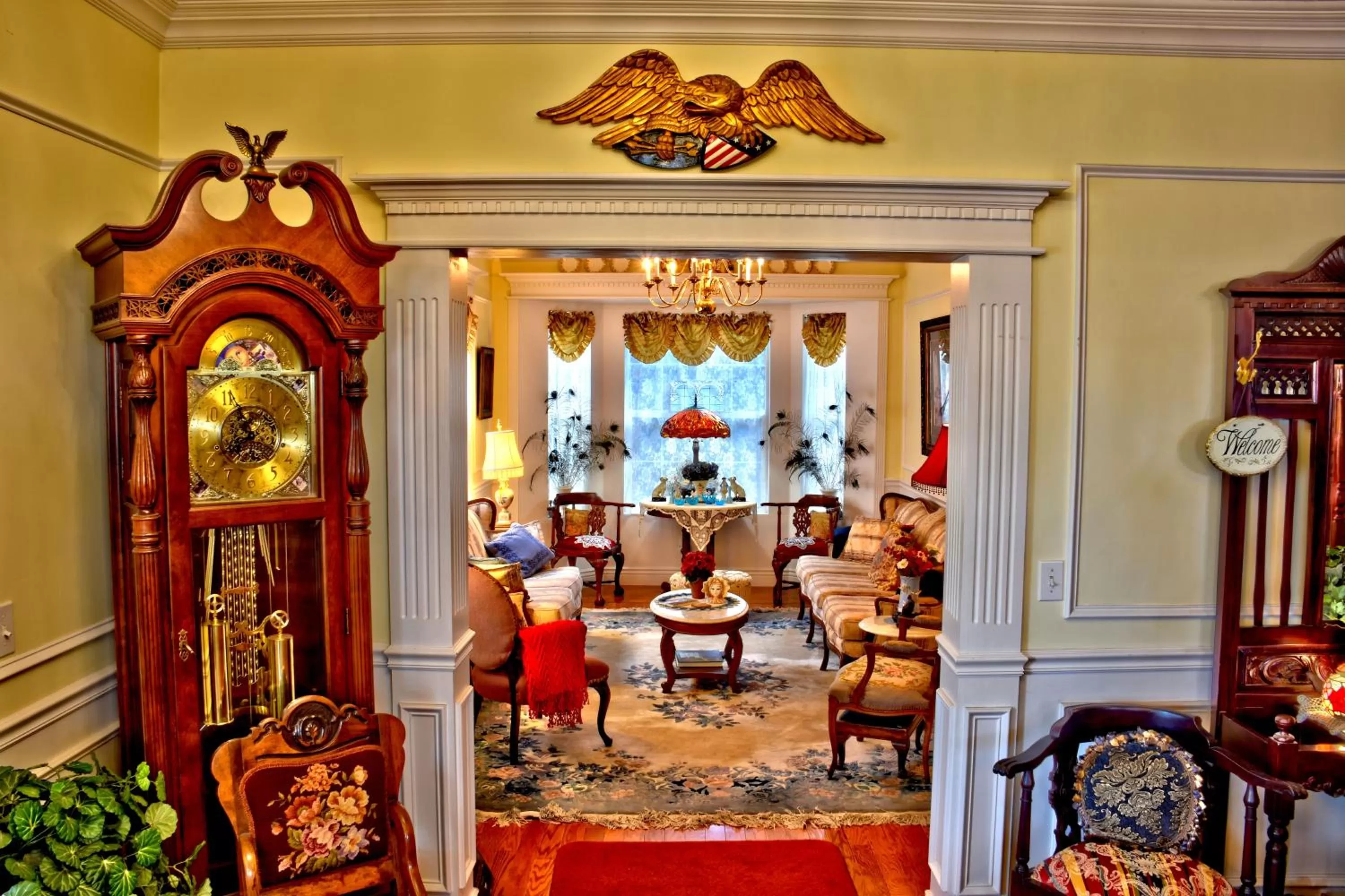 Lobby or reception, Lounge/Bar in Big Yellow Inn