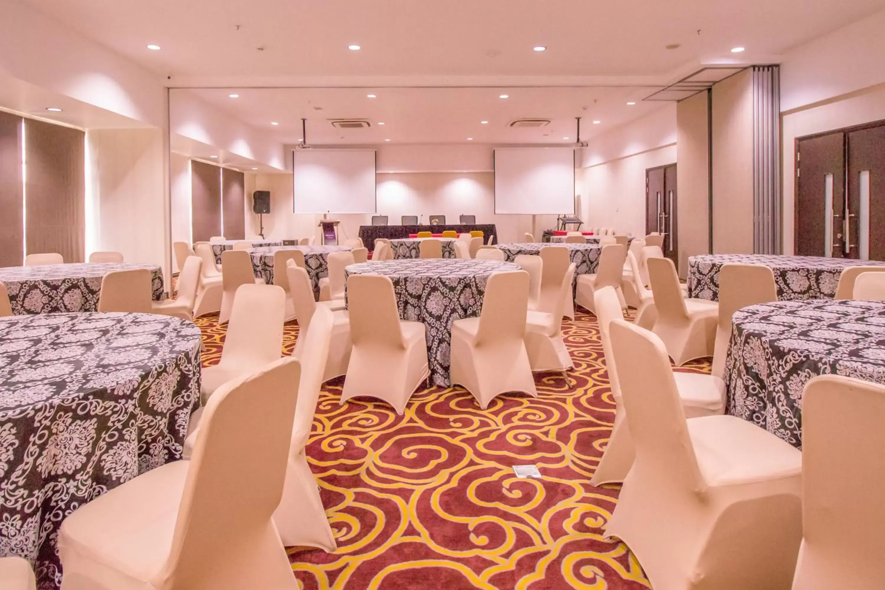 Business facilities, Banquet Facilities in Mercure Pontianak City Center