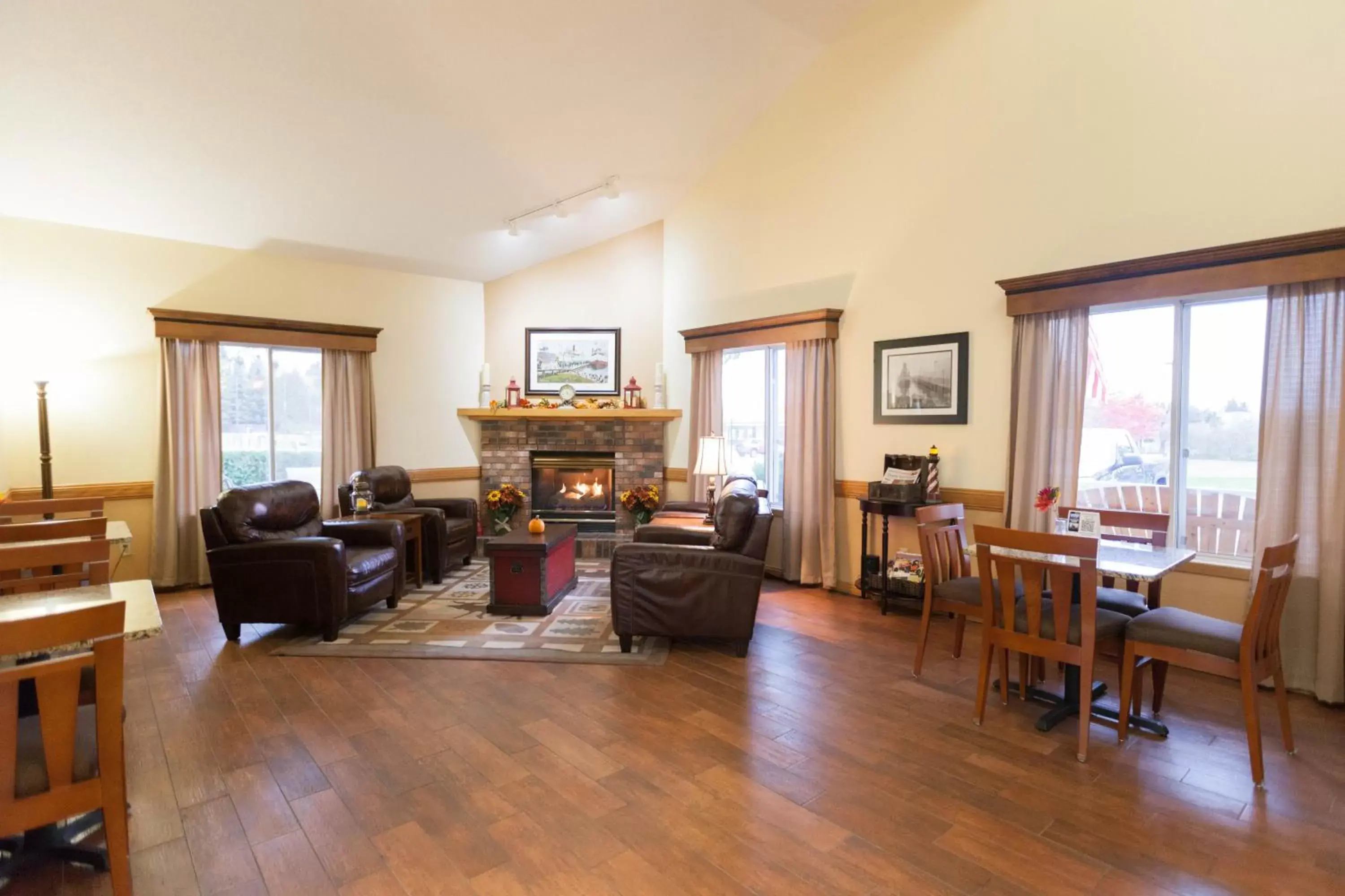 Seating Area in Country Inn Two Harbors