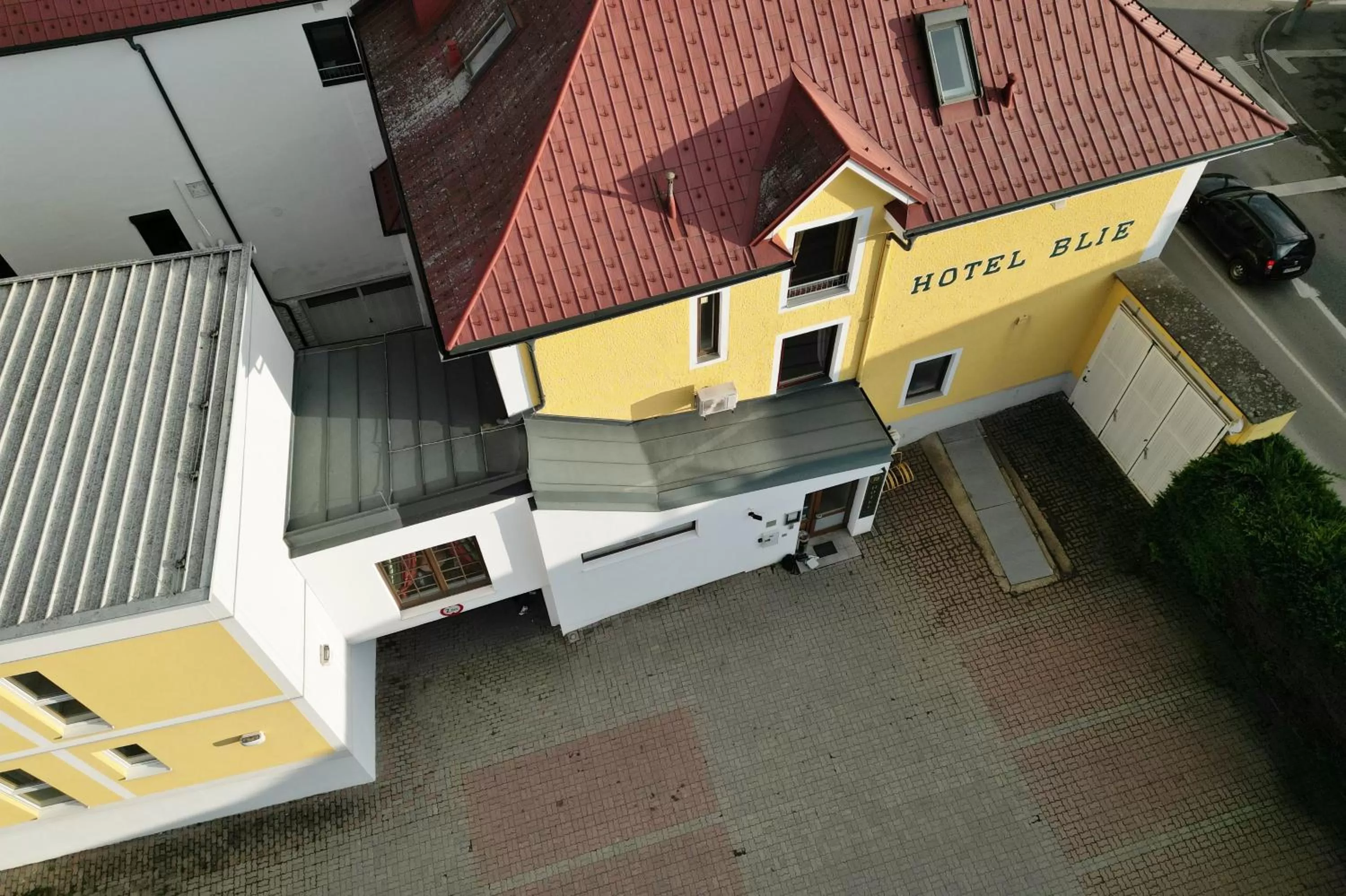 Property building in Hotel Blie, Bed & Breakfast, Self Check-in