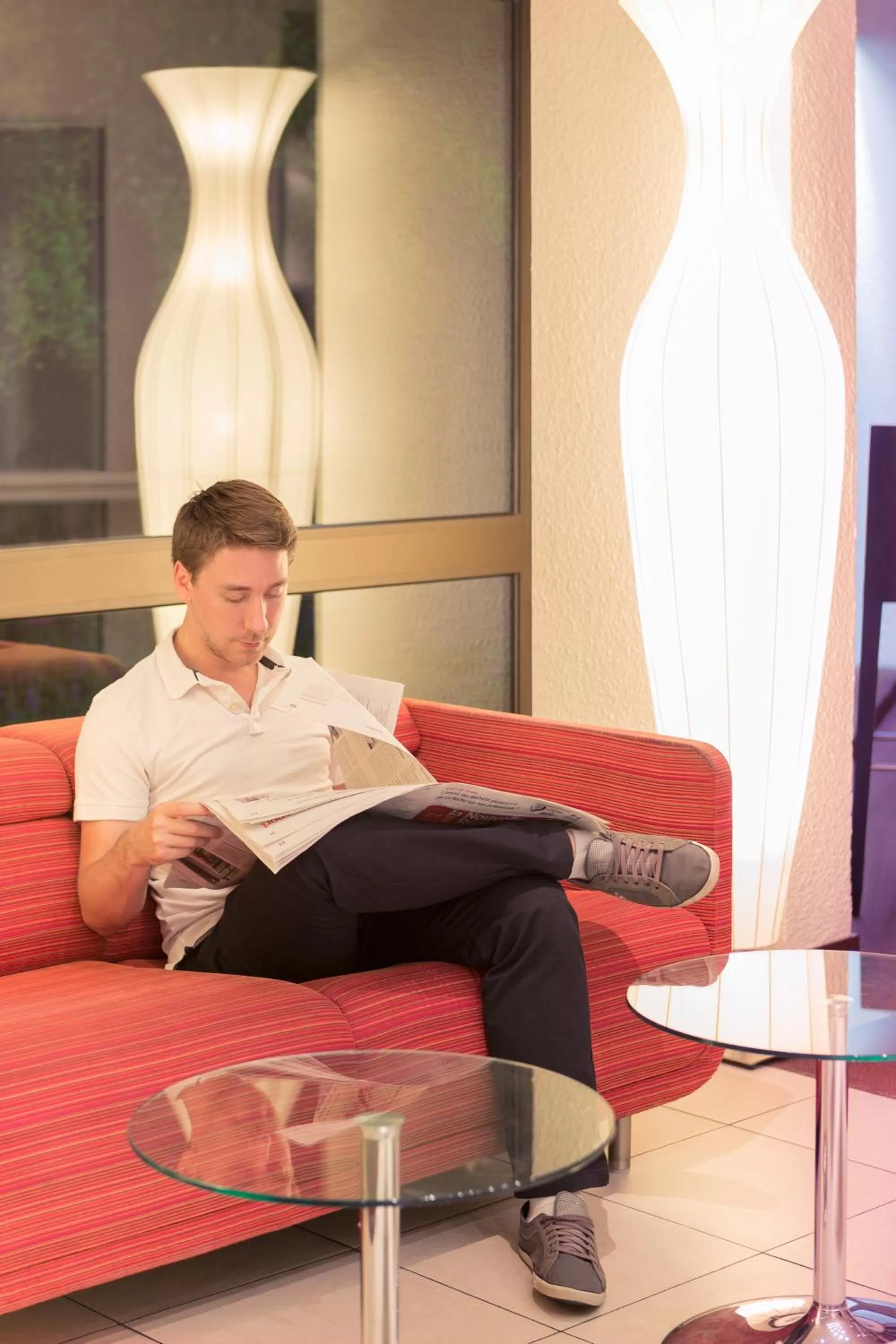 Seating area in Novotel Amboise