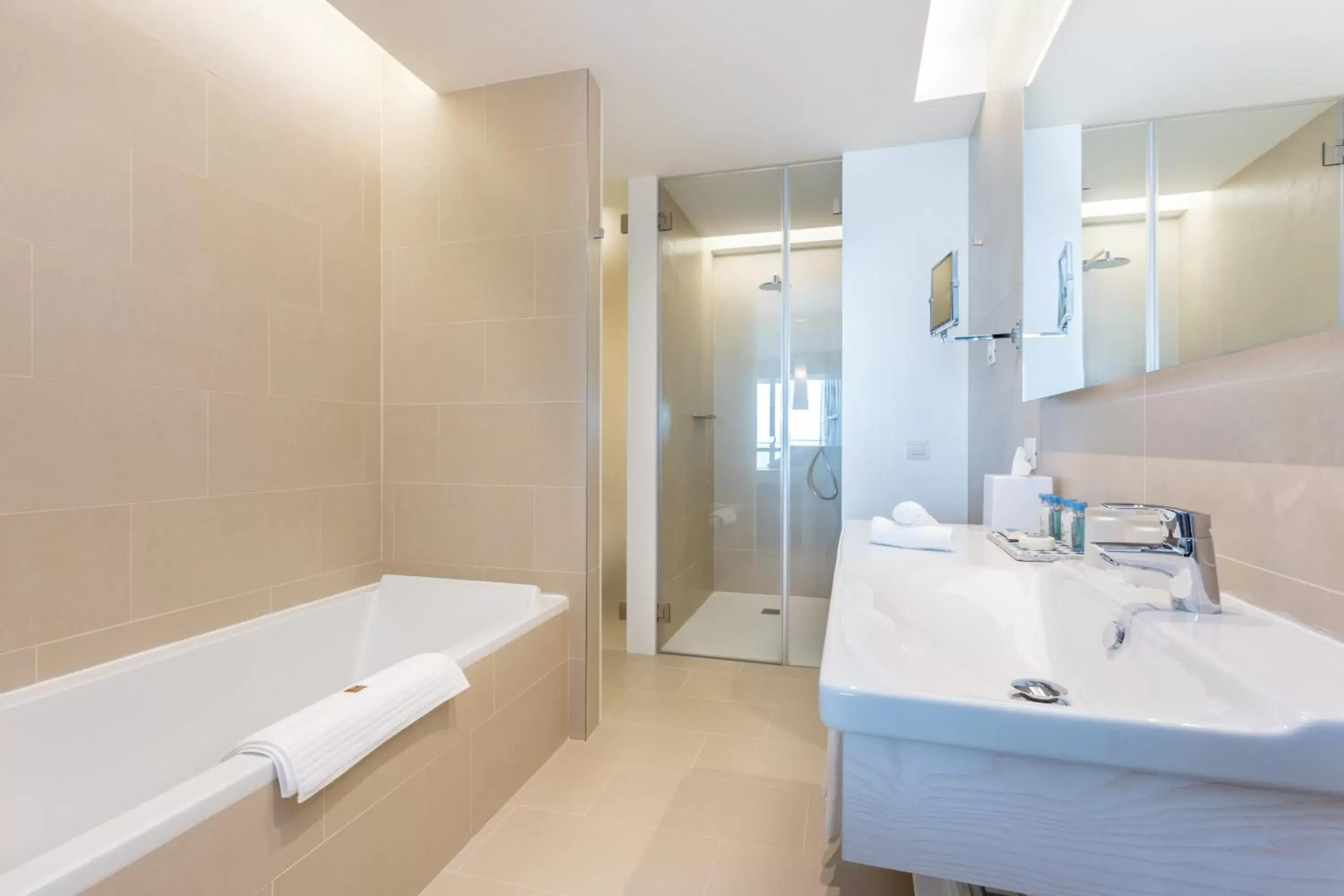 Toilet, Bathroom in Palmares Beach House Hotel - Adults Only