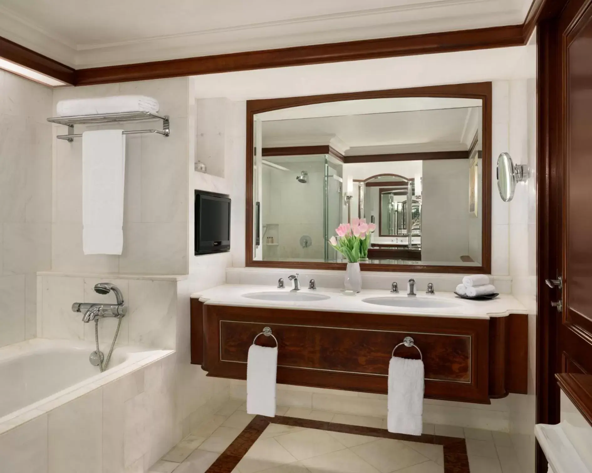 Shower, Bathroom in Shangri-La Kuala Lumpur