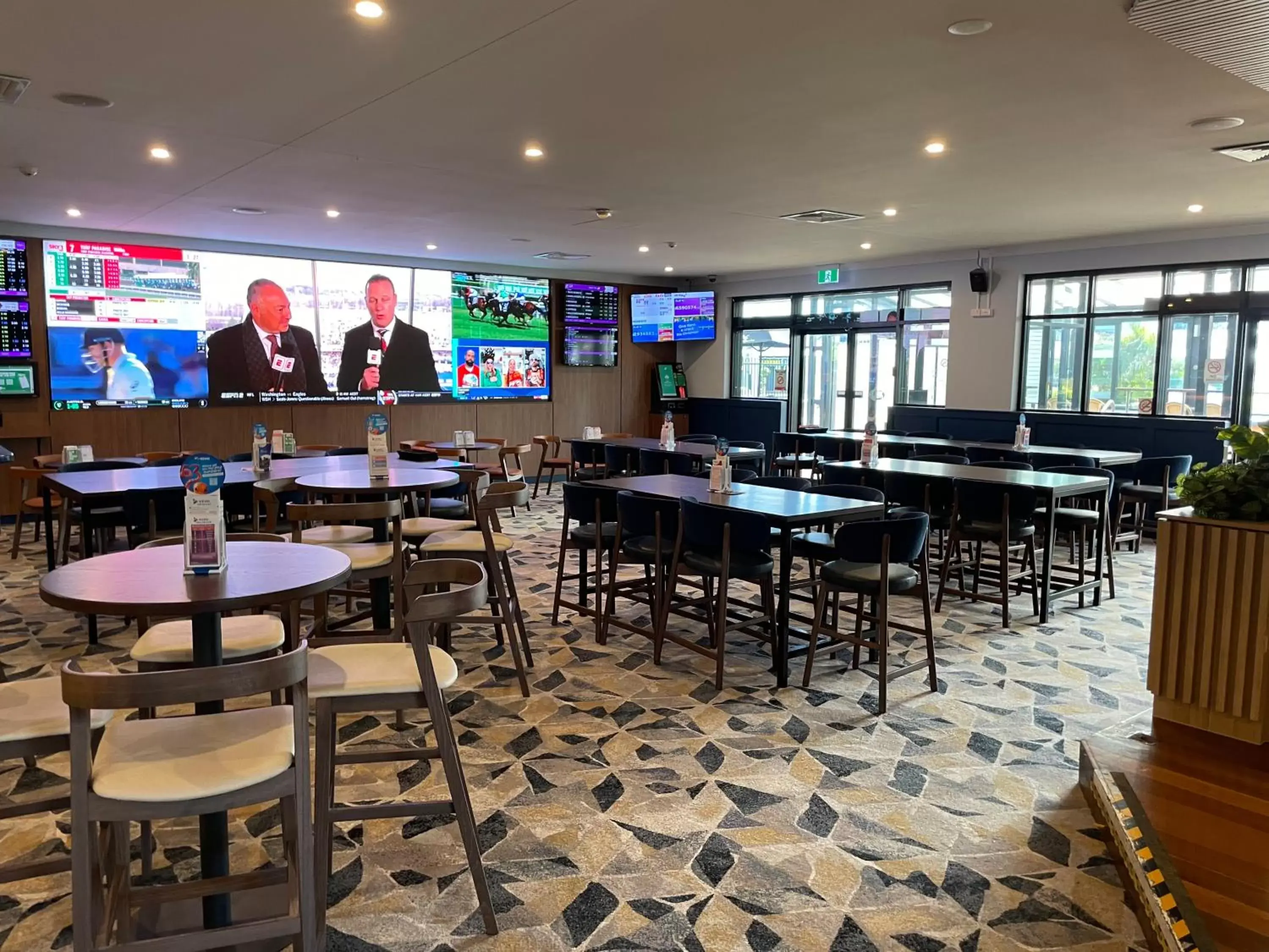 Lounge or bar in Meadowbrook Hotel Brisbane