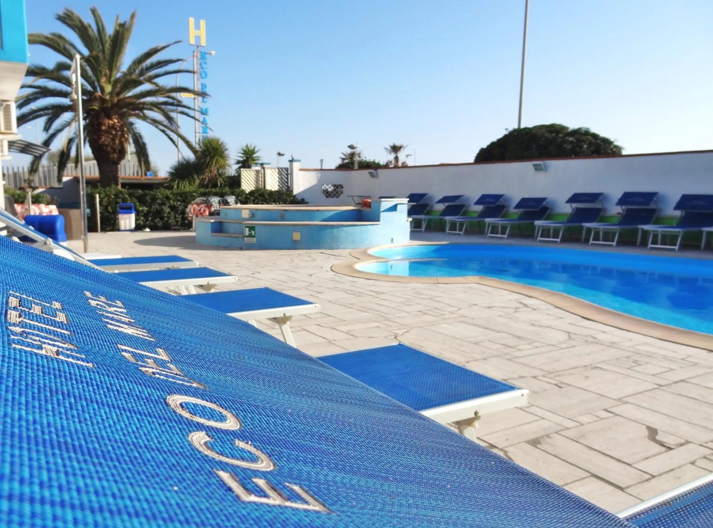 Swimming pool in Hotel Eco Del Mare