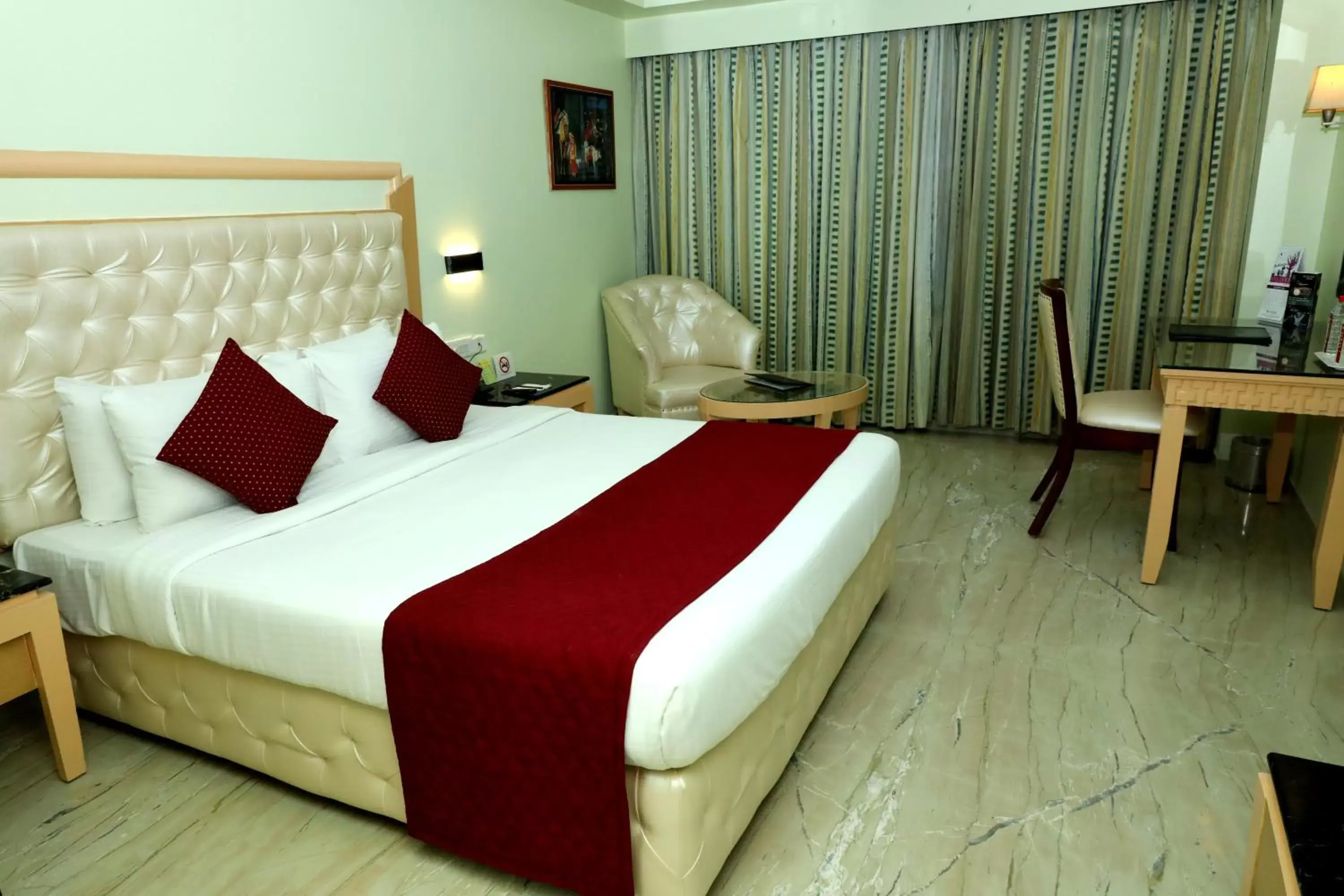 View (from property/room), Bed in Quality Inn Sabari