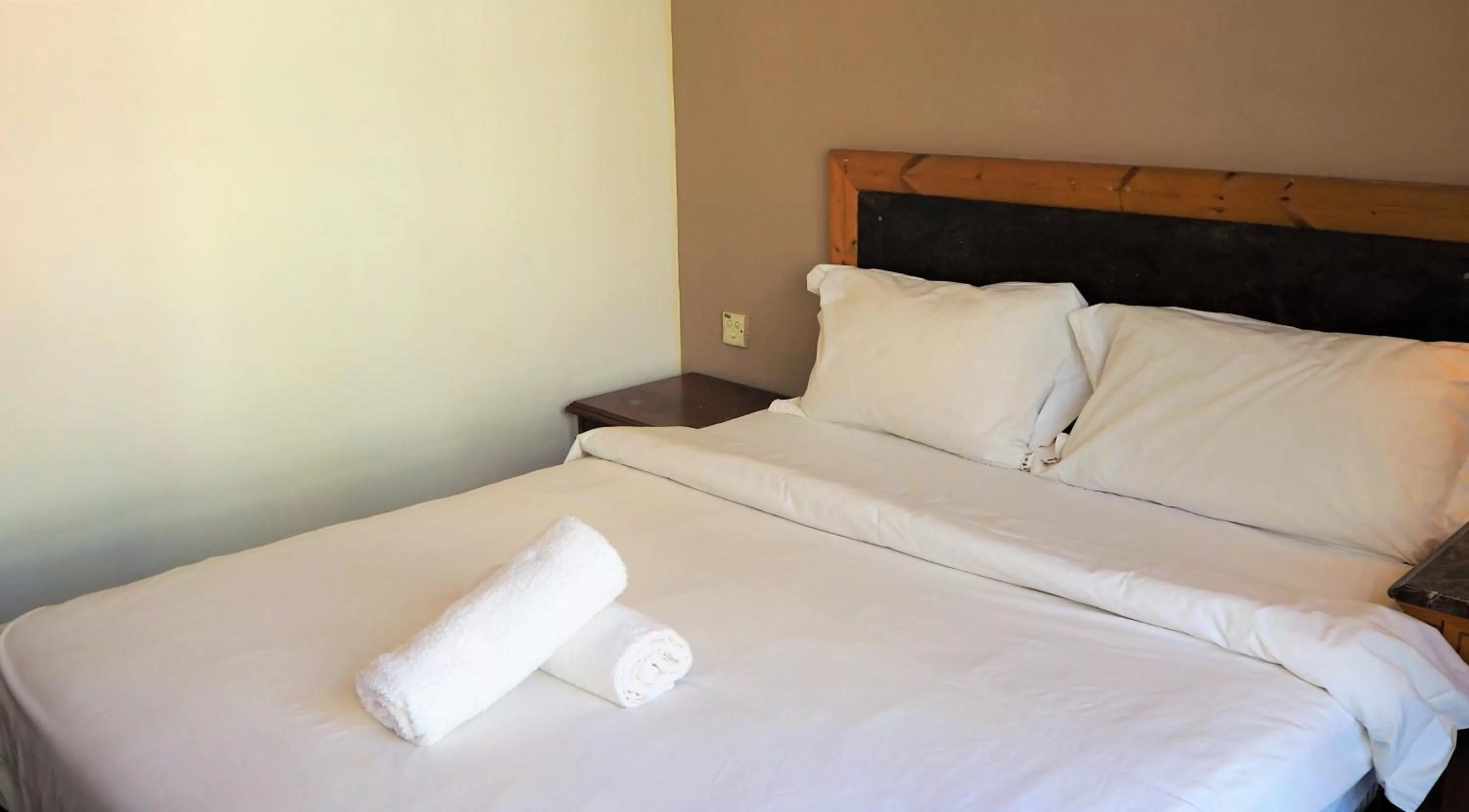 Bed in Leo Palace Hotel Classic Wing, WTC Kuala Lumpur