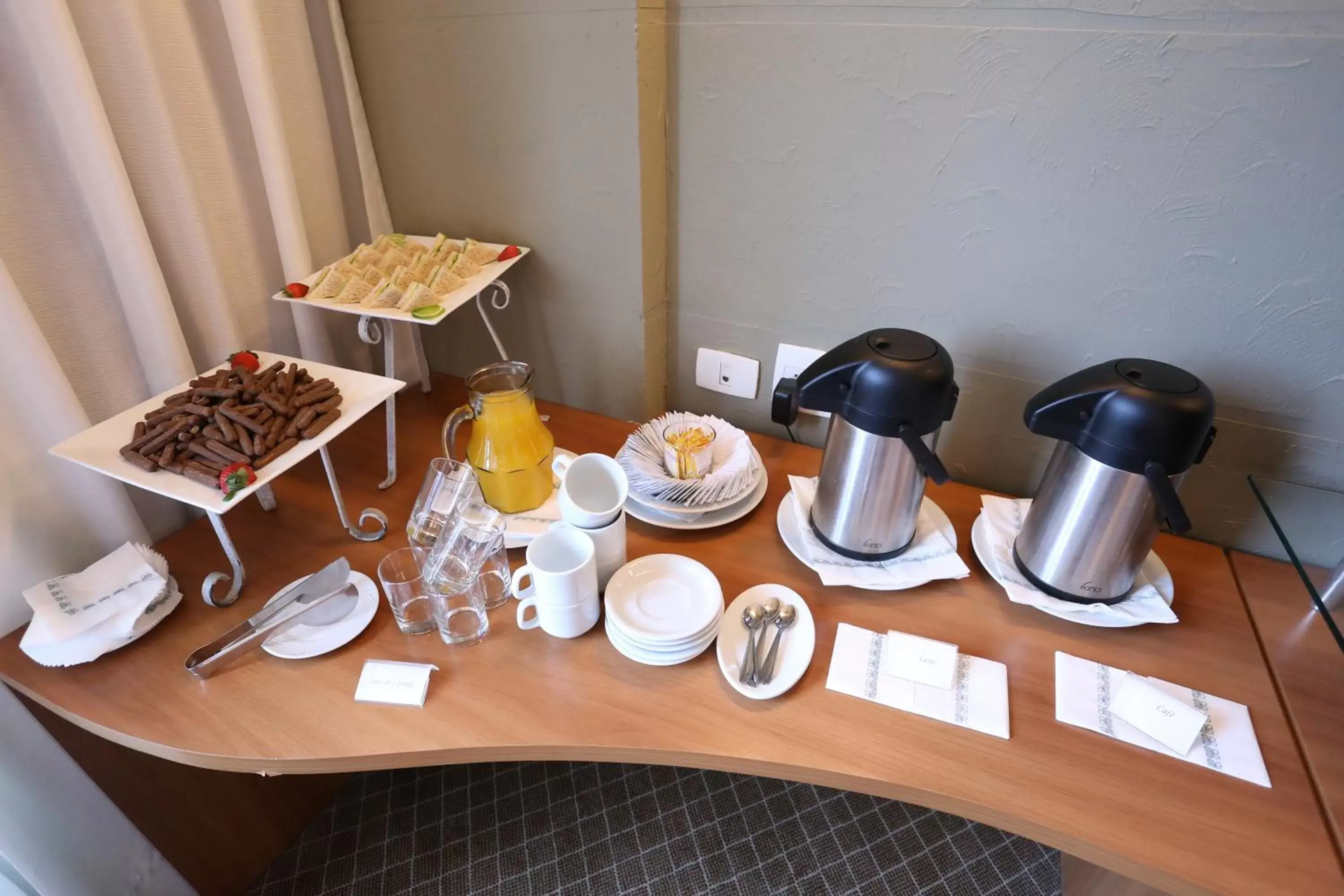Coffee/tea facilities in Bourbon Joinville Convention Hotel