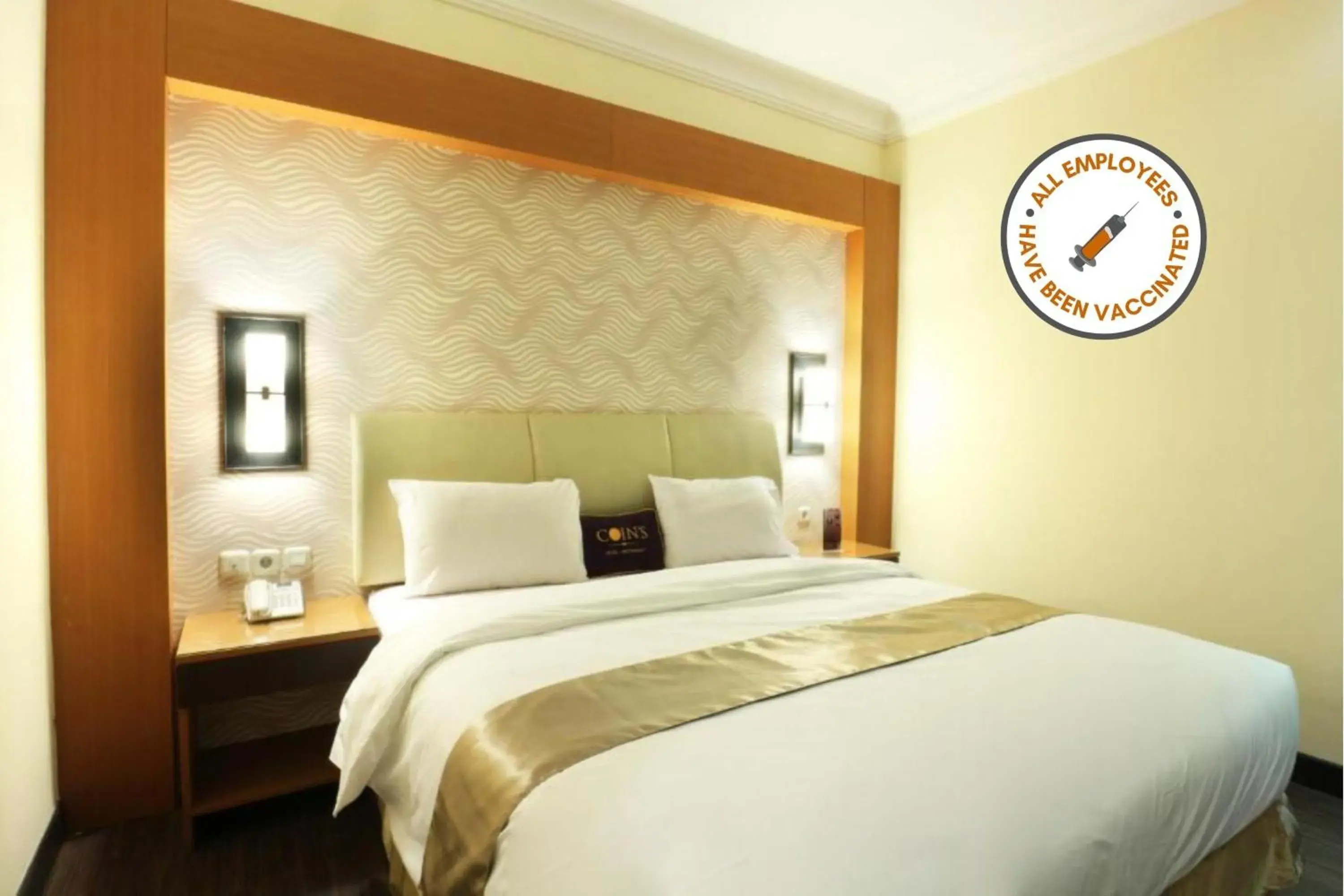 Bedroom, Bed in Coins Hotel Jakarta