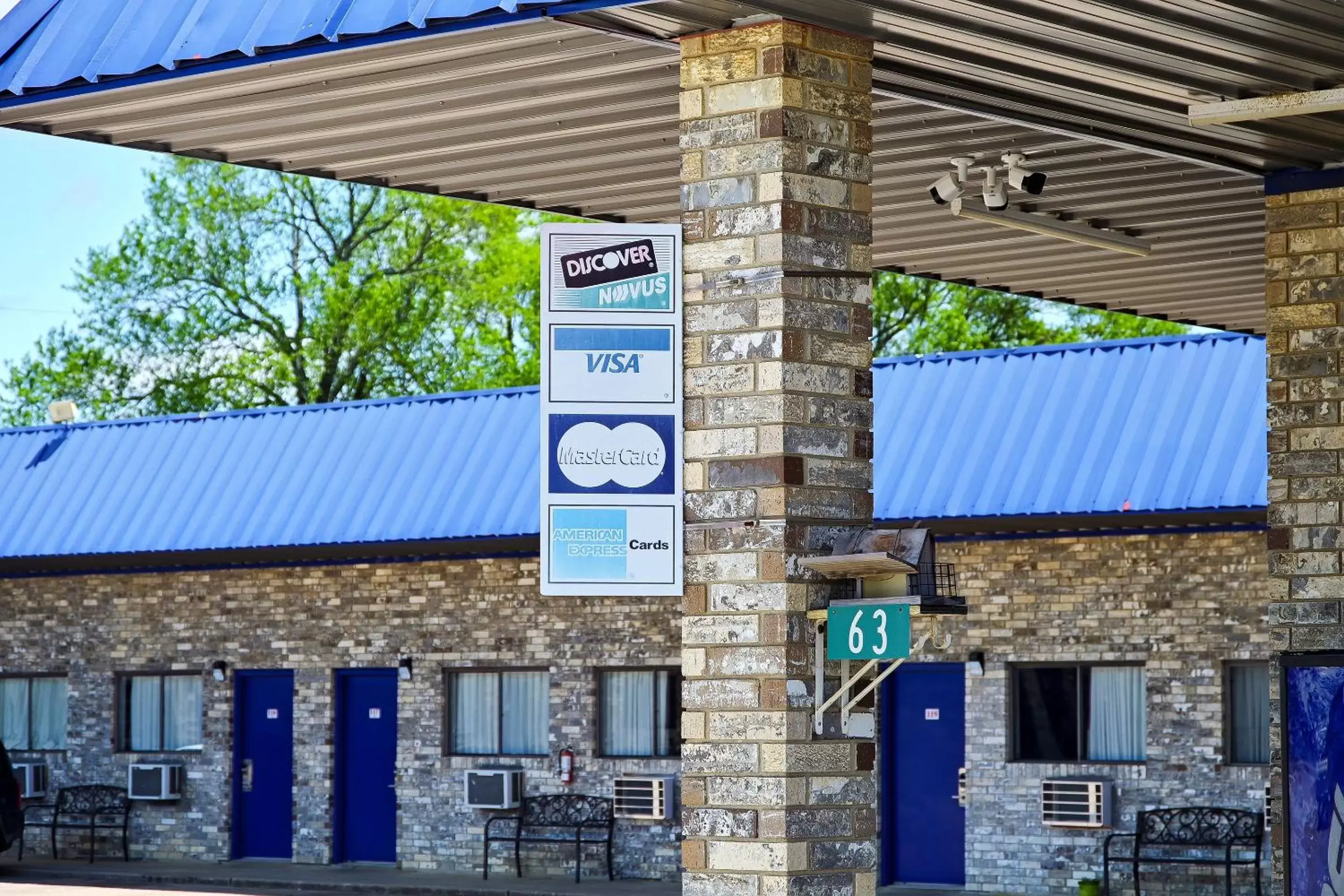 Facade/entrance in OYO Hotel Waldron AR - Hwy 71