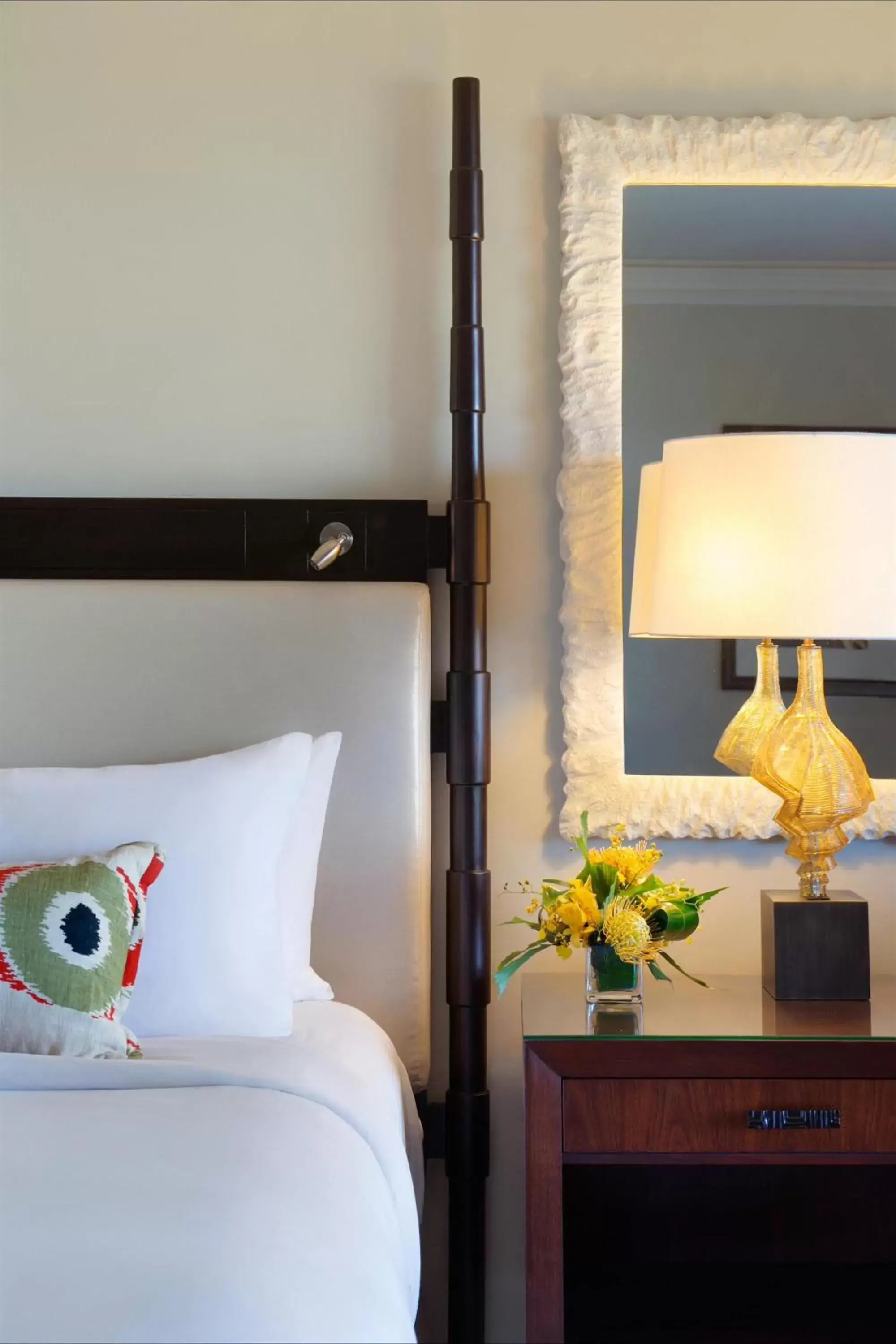 Decorative detail, Bed in Fairmont Orchid