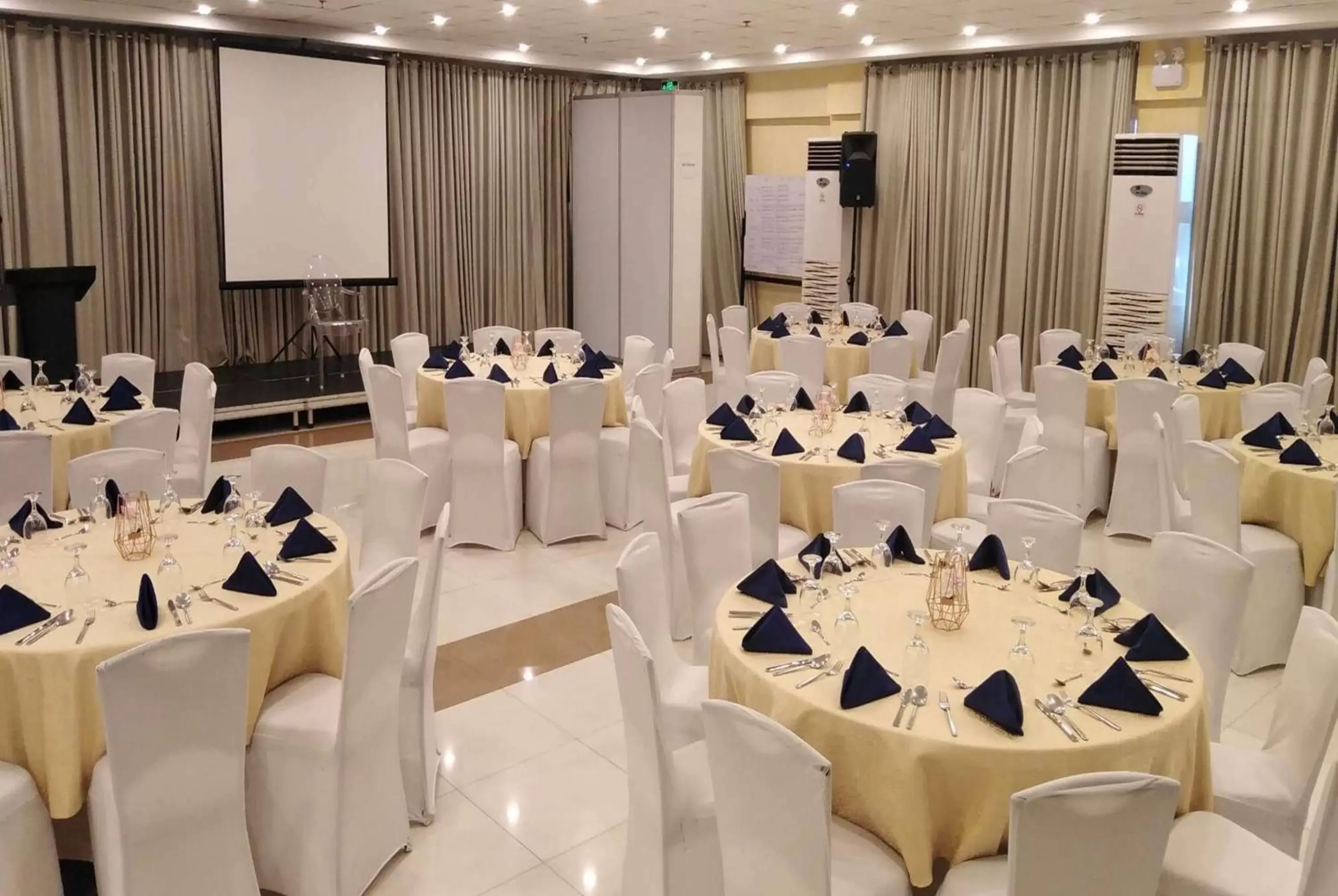 Meeting/conference room, Banquet Facilities in Days Hotel by Wyndham Iloilo