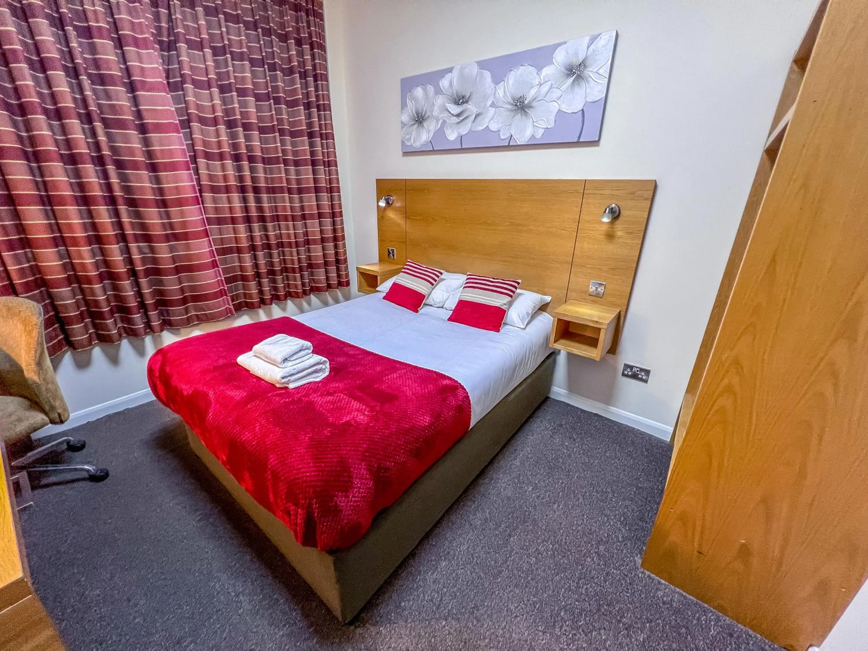 Bedroom in County Hall Apartment Hotel