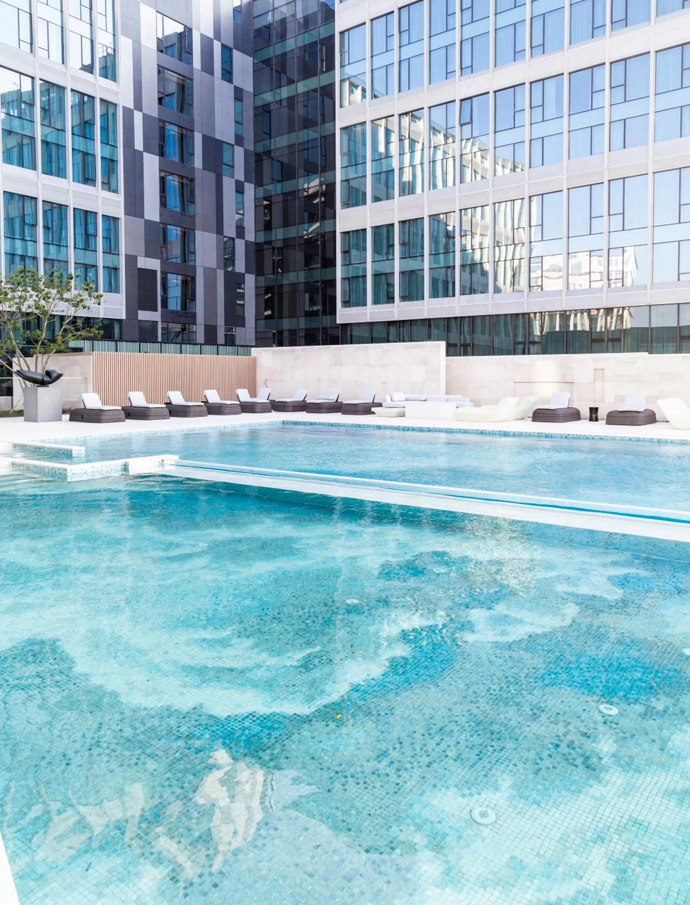 Swimming Pool in Crowne Plaza Shenzhen World Exhibition and Convention Center, an IHG Hotel