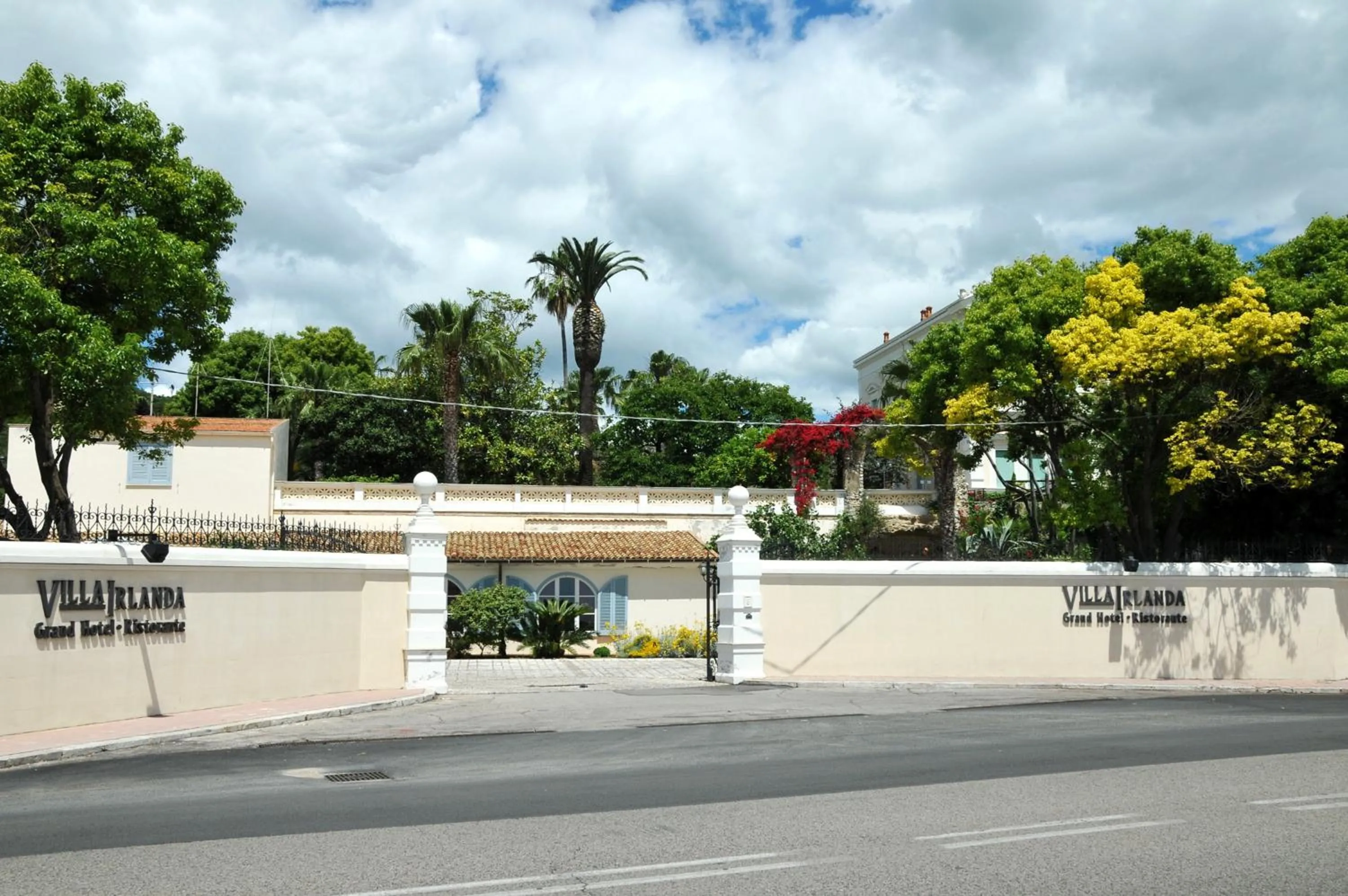 Property logo or sign in Villa Irlanda Grand Hotel