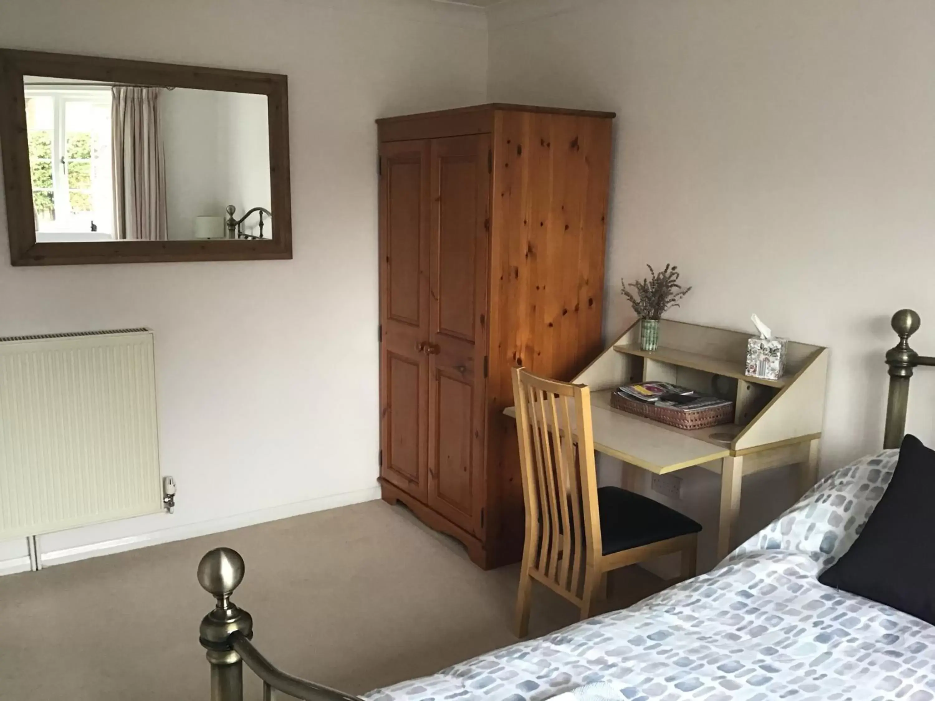 Bedroom, TV/Entertainment Center in Bub Lane Cottage