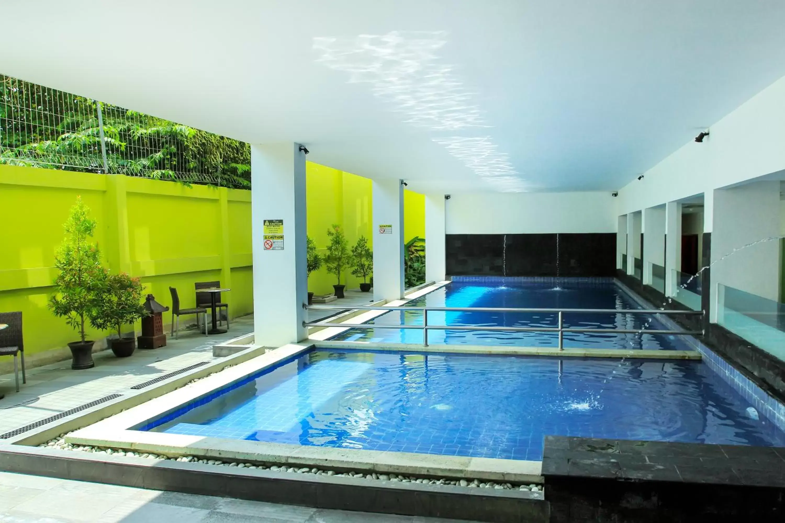 Swimming Pool in Zest Hotel Yogyakarta