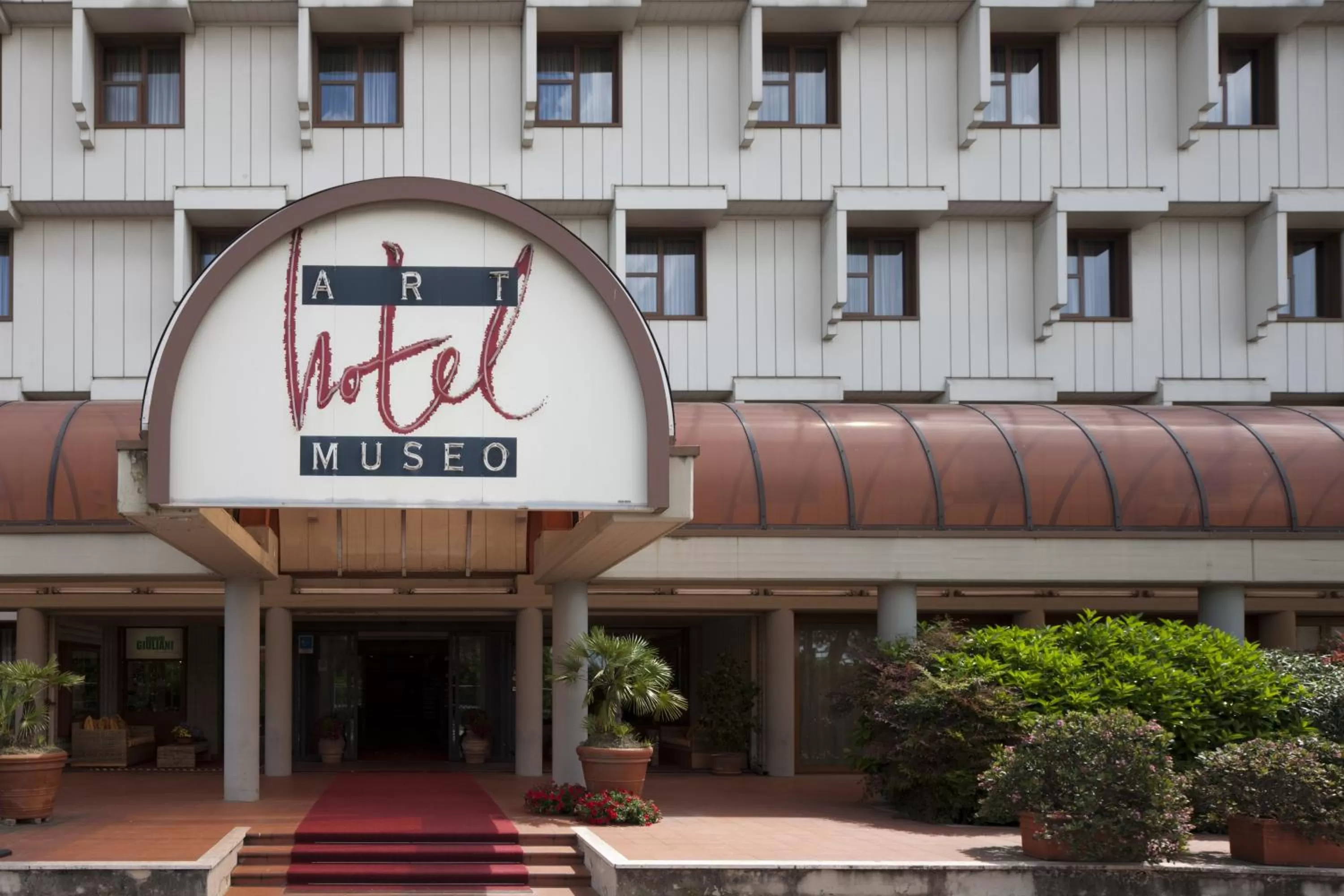 Facade/entrance in Art Hotel Museo