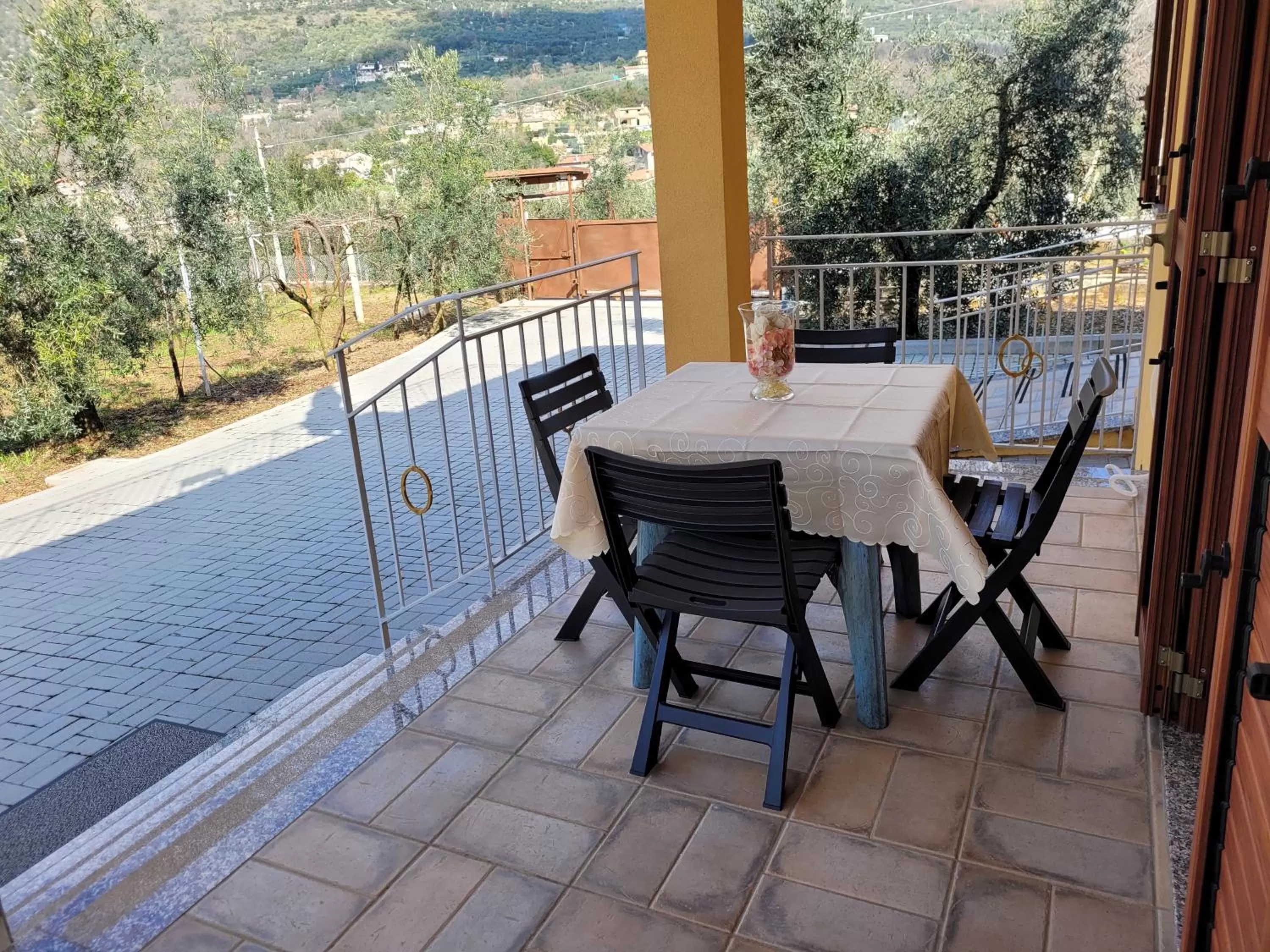 Alloggio turistico Magnifico Alessandro Valle Bernardo 04025 Lenola nei pressi di Fondi LT