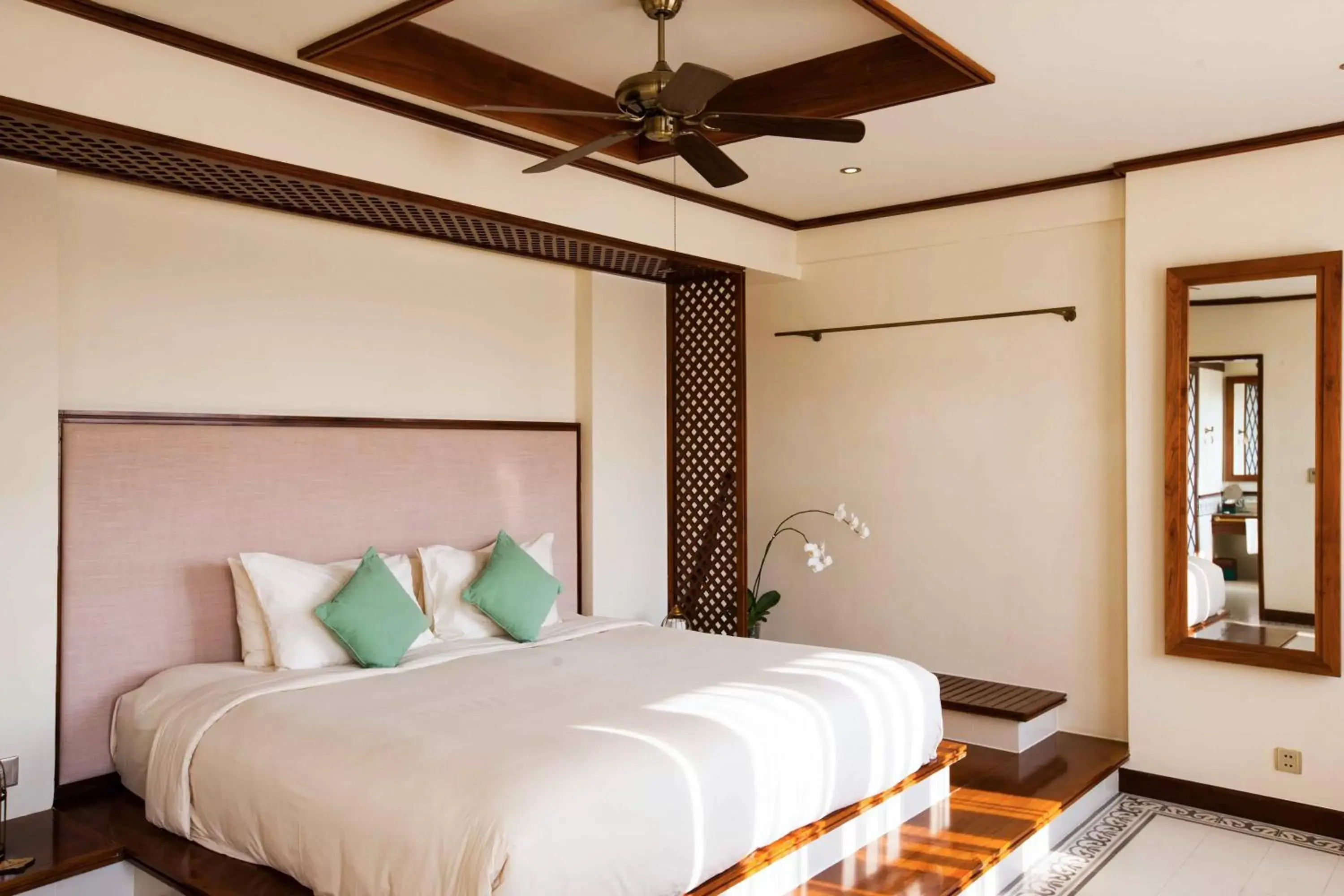 Bed in Almanity Hoi An Resort & Spa