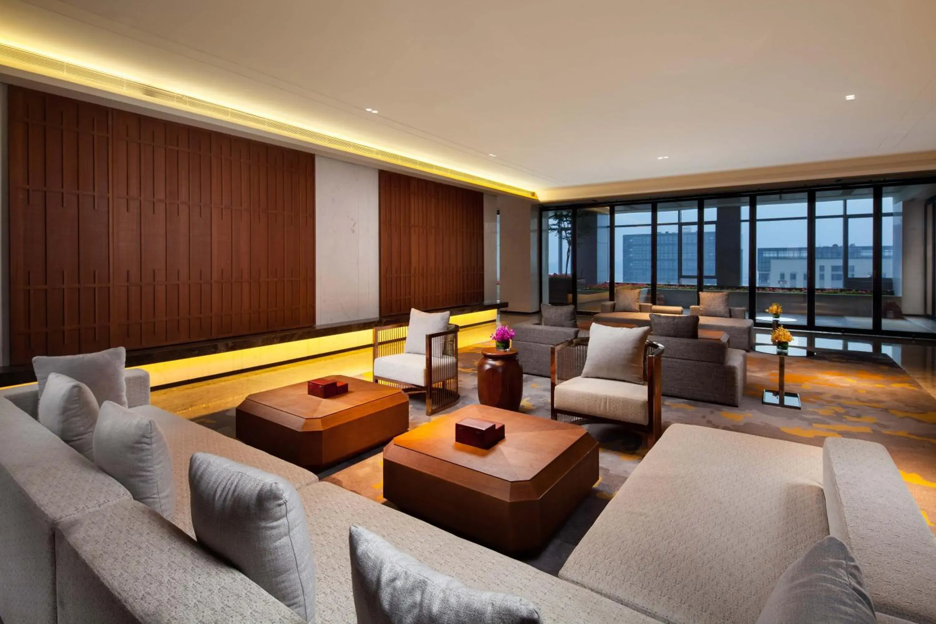 Photo of the whole room, Seating Area in Crowne Plaza Kunshan, an IHG Hotel