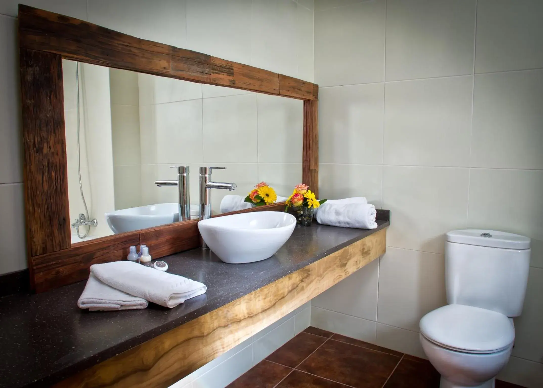 Bathroom in Hotel Cabaña Del Lago Puerto Varas