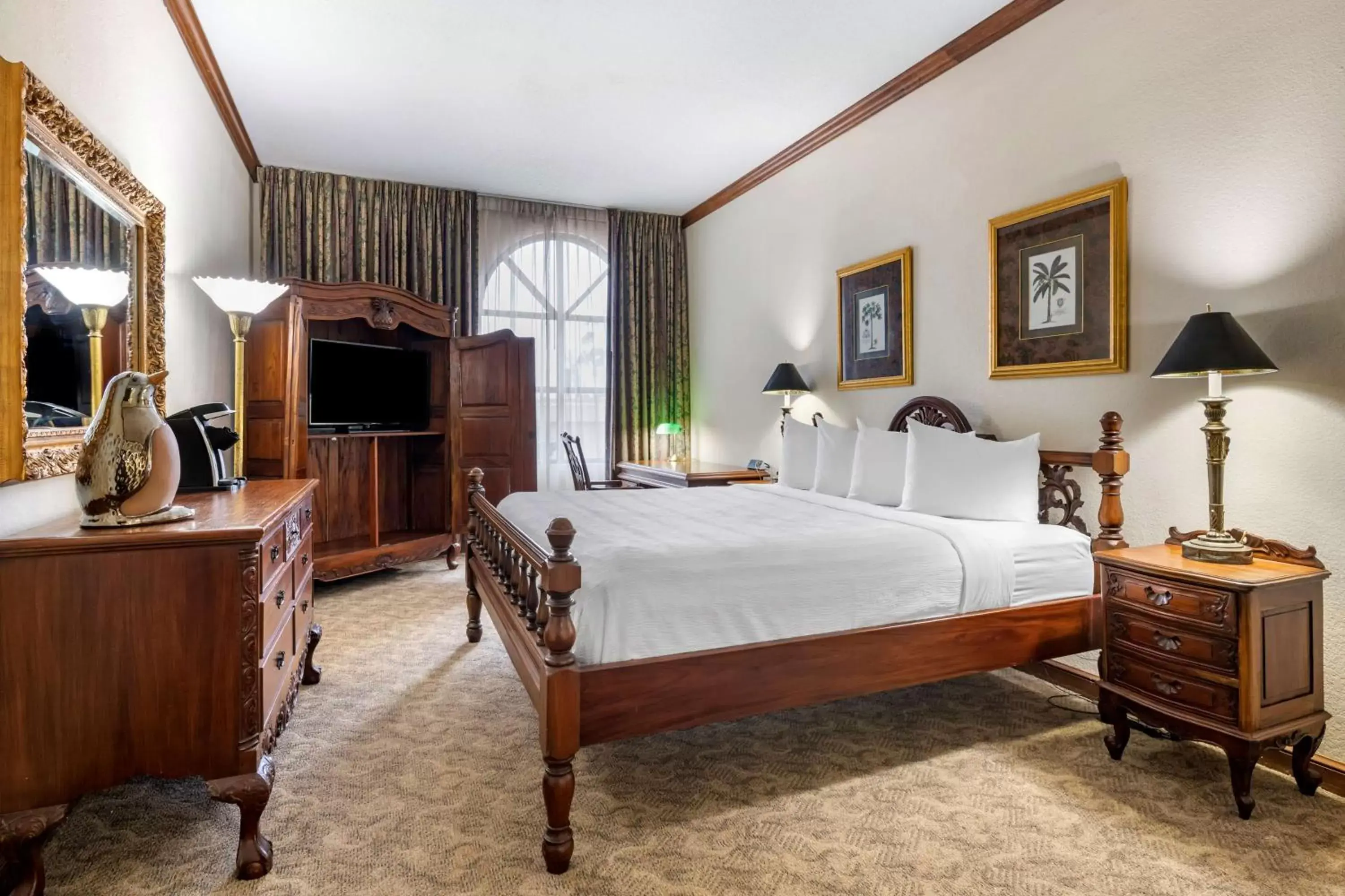 Bedroom, Bed in Best Western Gateway Grand