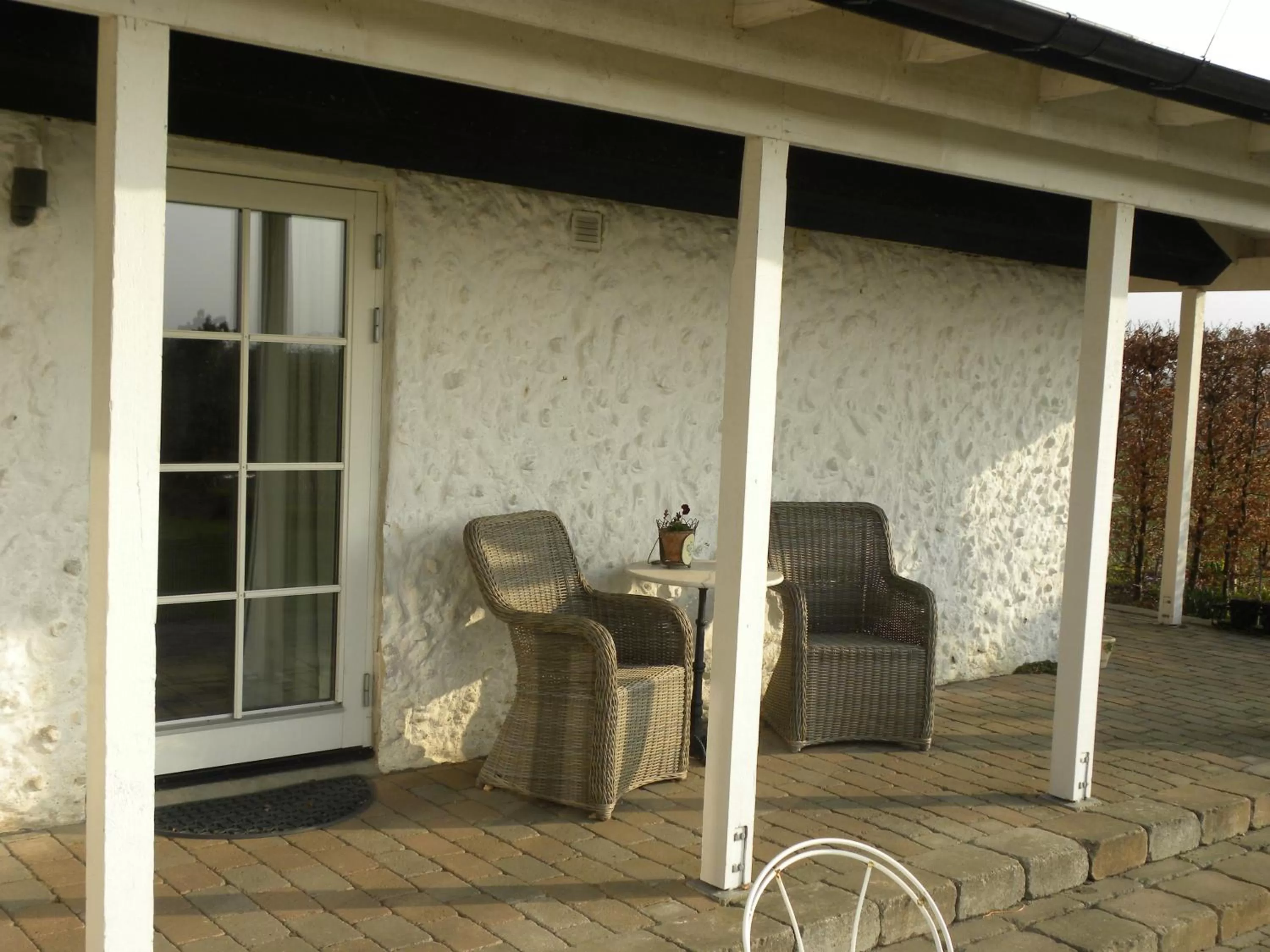 Patio in Glimminge Bed & Breakfast