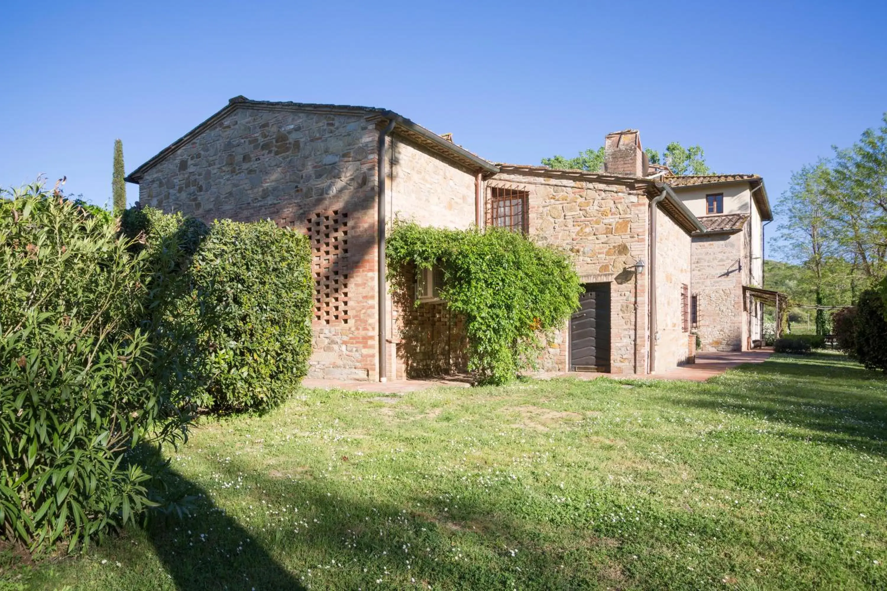 Garden view, Property Building in Borgo San Benedetto