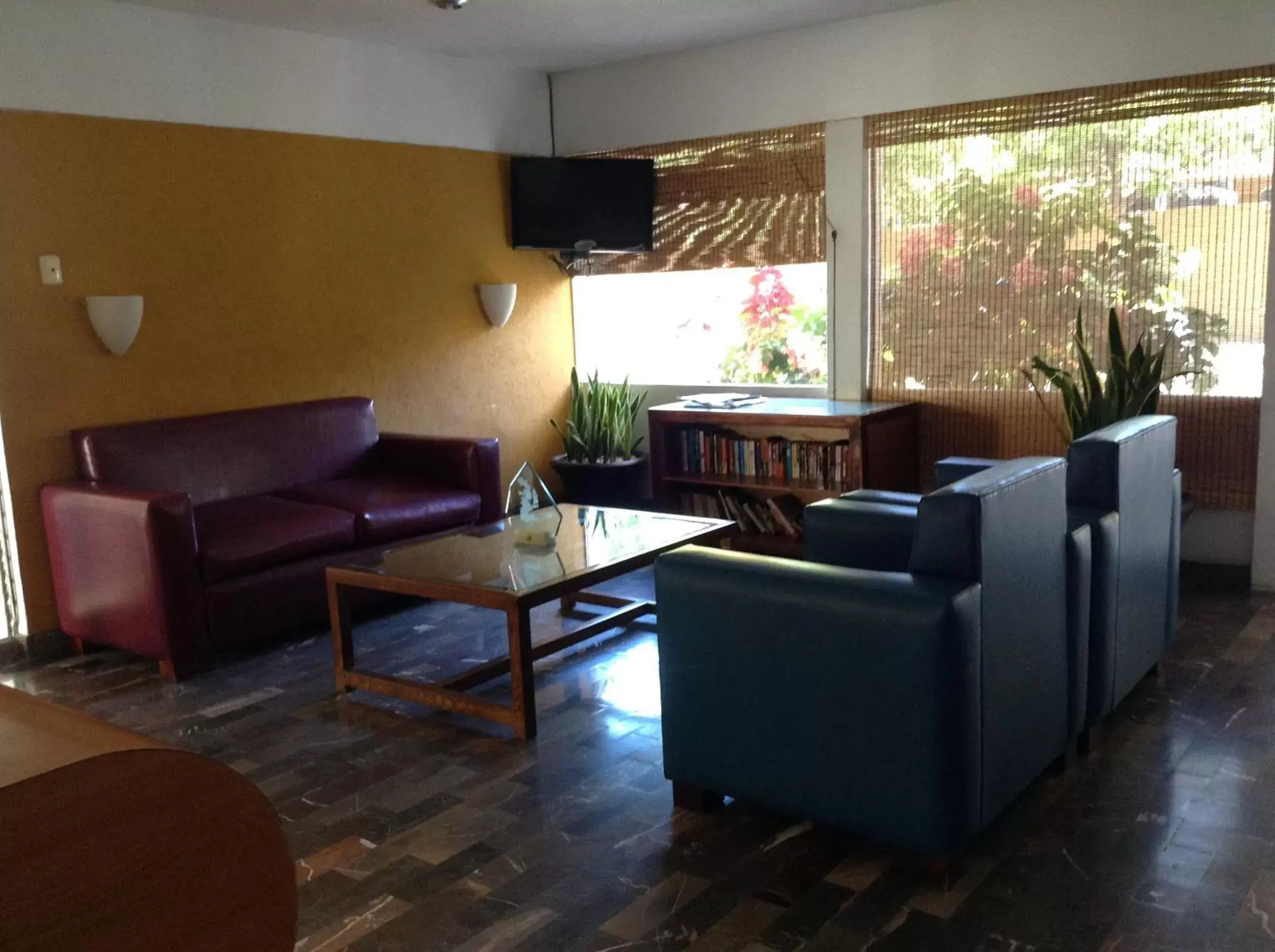 Lobby or reception, Seating Area in Hotel Azteca Inn