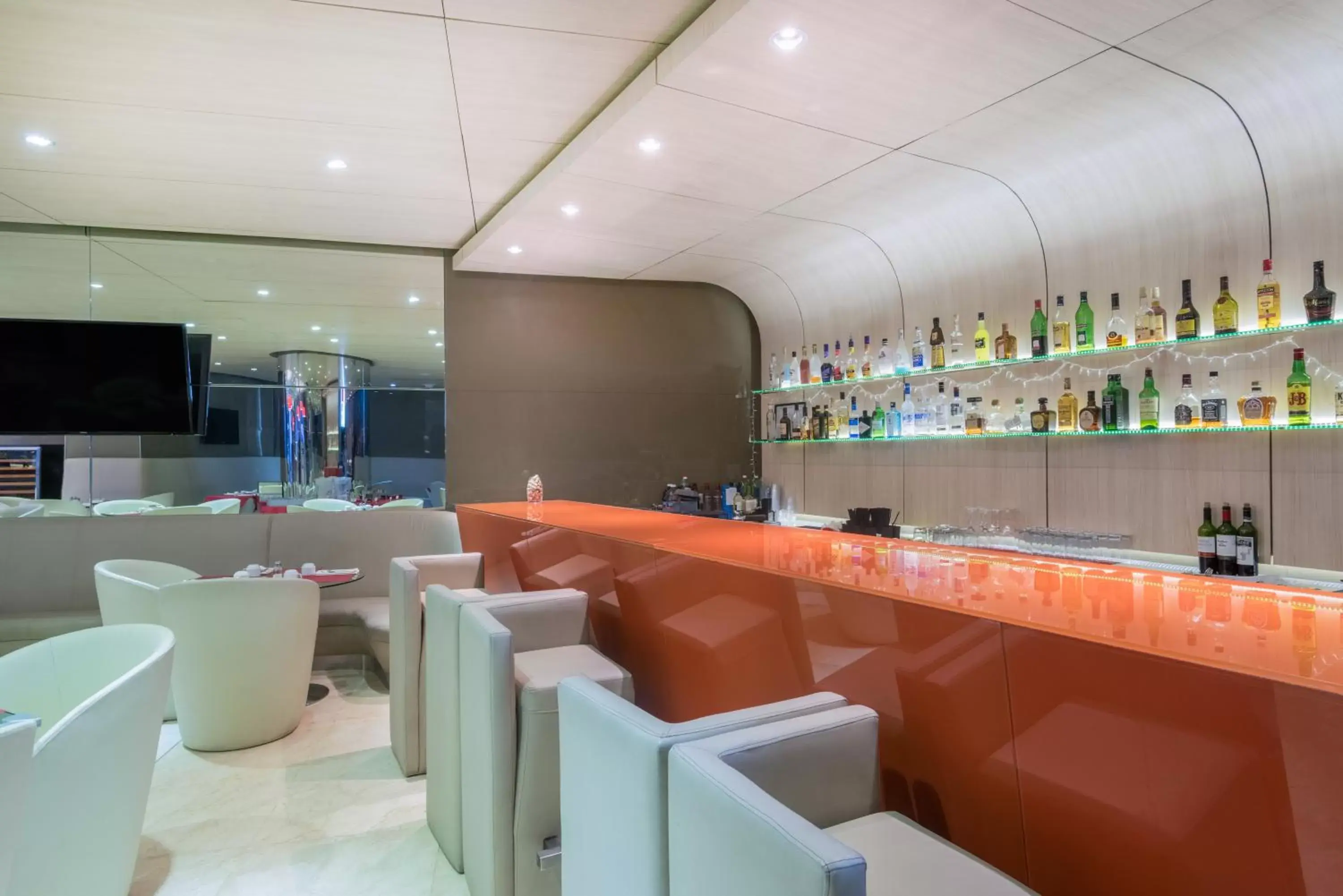 Lounge or bar in Tryp by Wyndham Panama Centro