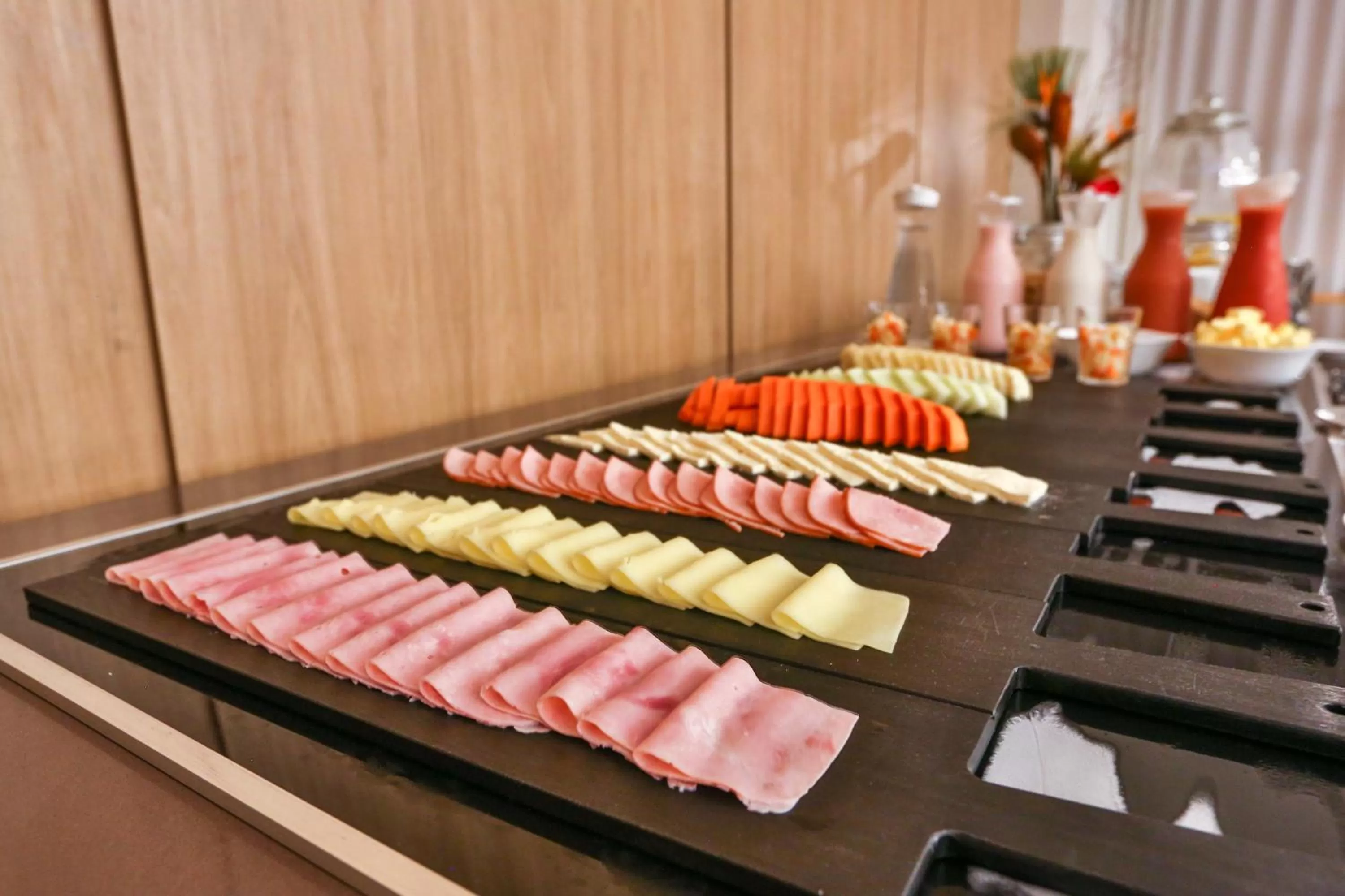 Buffet breakfast in Executive Inn Fernandopolis