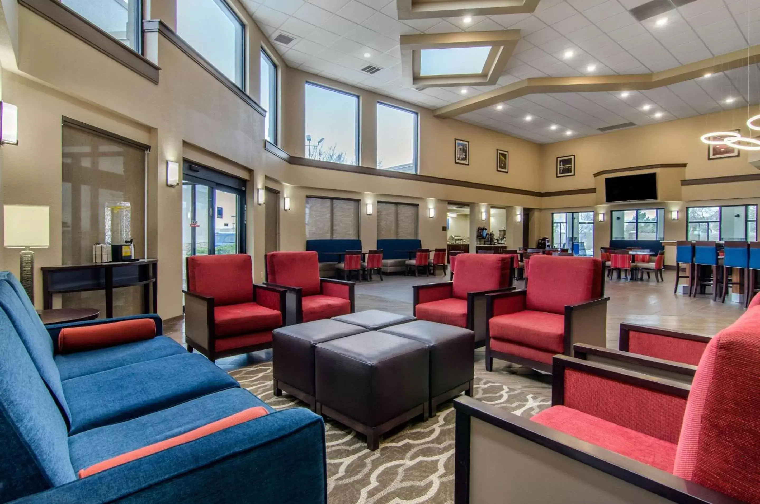 Lobby or reception in Comfort Inn & Suites