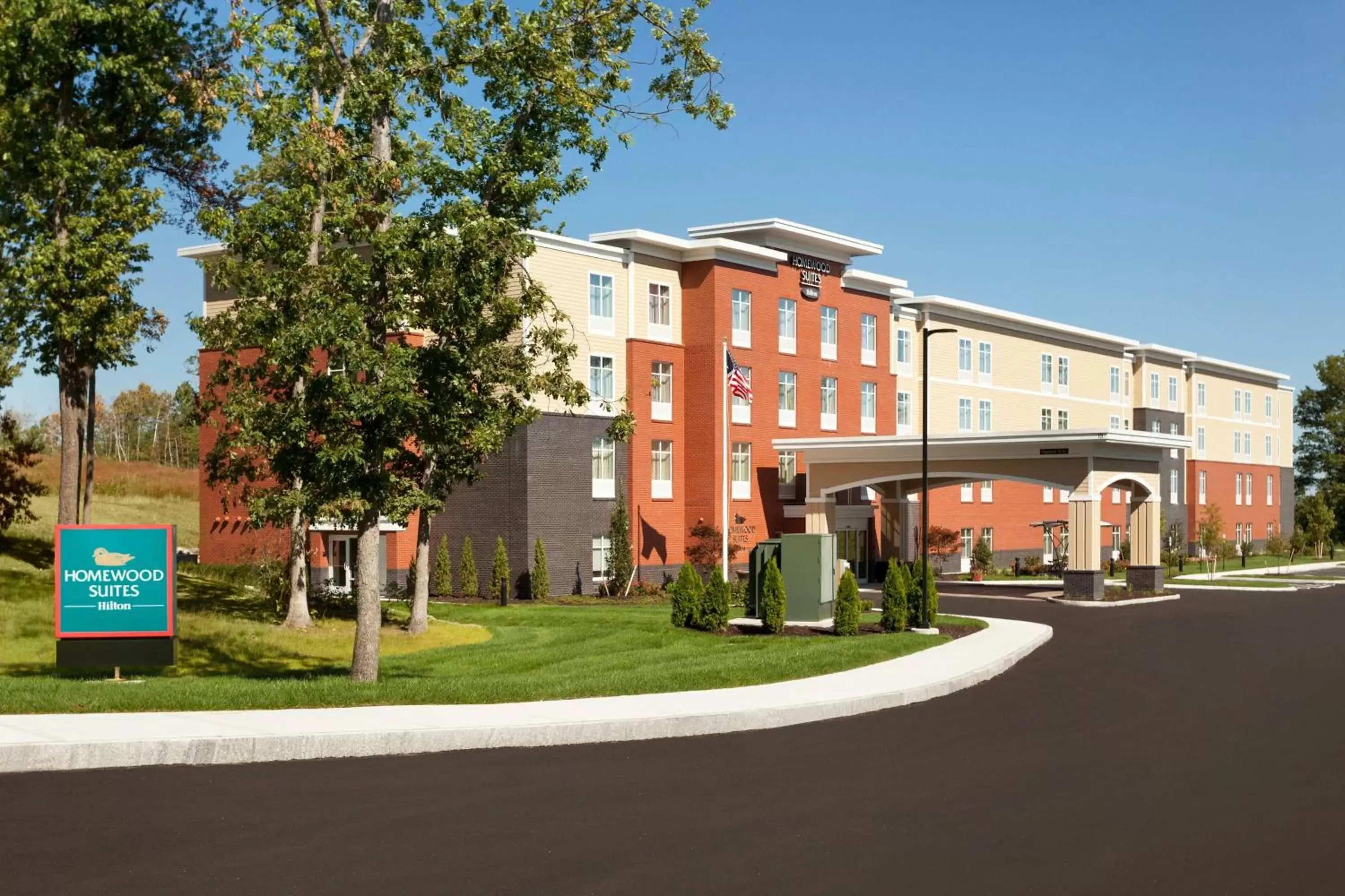 Property Building in Homewood Suites by Hilton Gateway Hills Nashua
