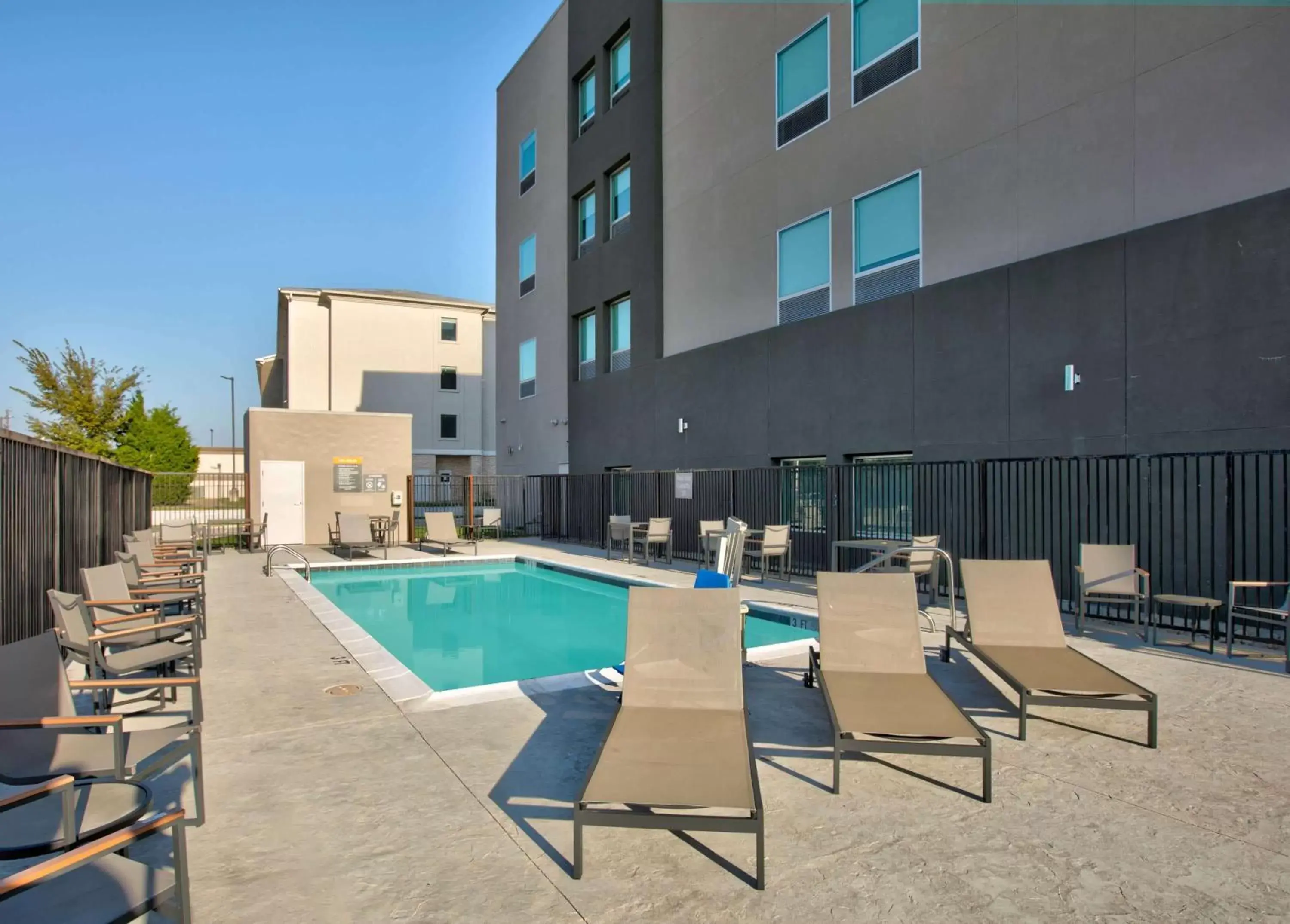 Activities, Swimming Pool in La Quinta Inn & Suites by Wyndham Dallas/Fairpark