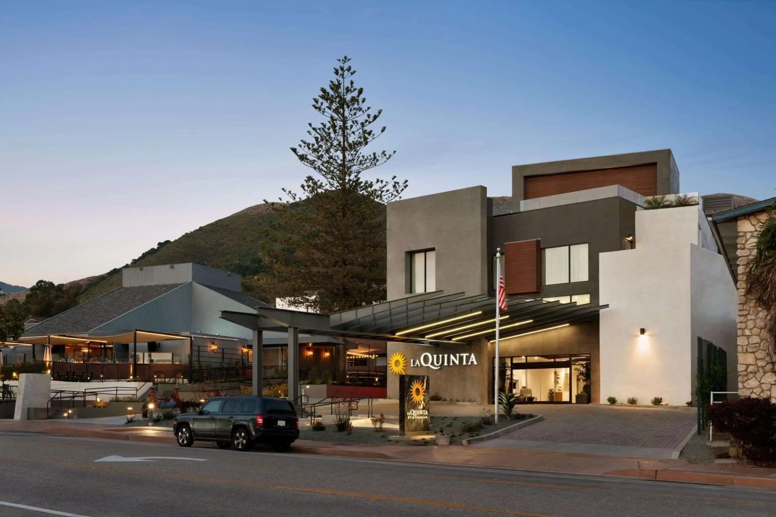 Property Building in La Quinta by Wyndham San Luis Obispo
